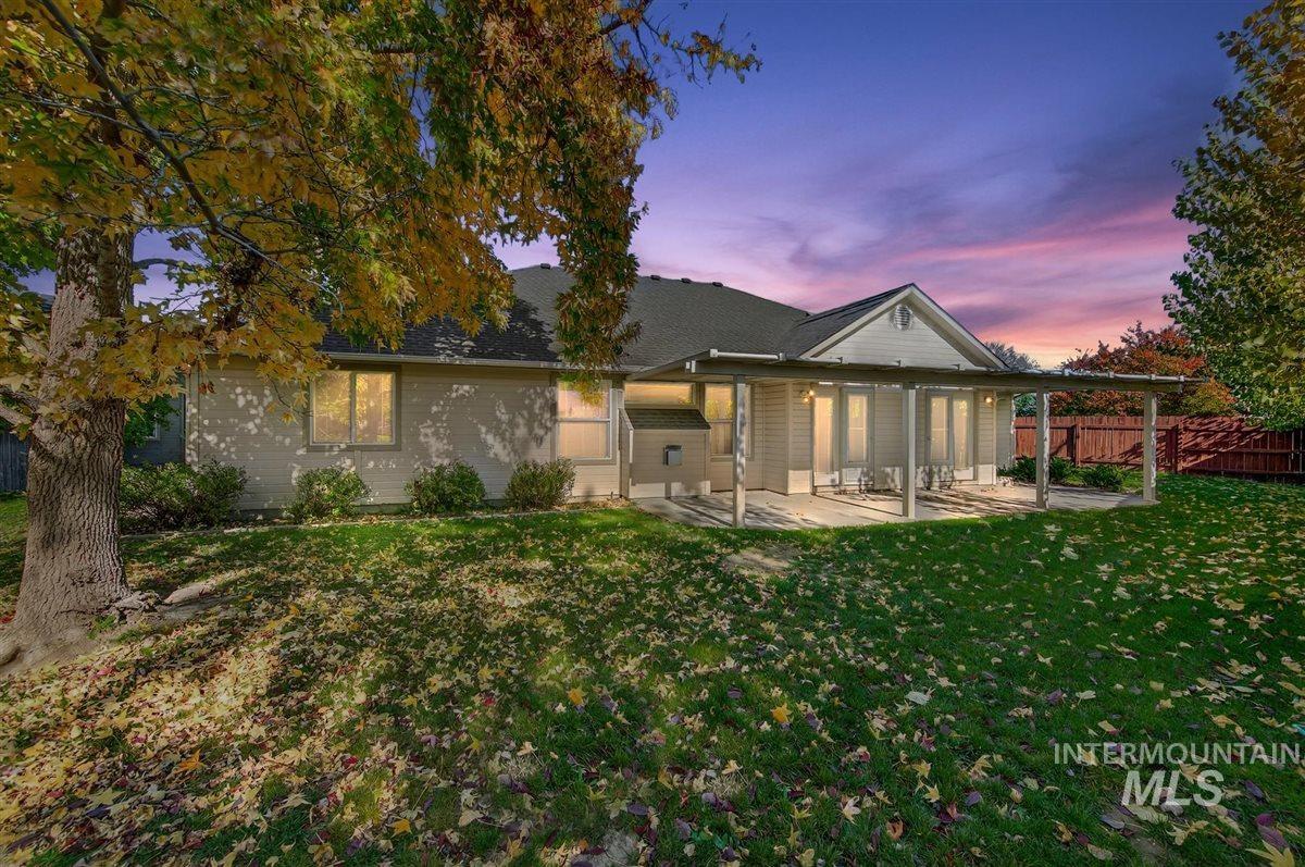 1623 Thorn Creek Ct, Nampa, Idaho 83686, 4 Bedrooms, 2 Bathrooms, Residential For Sale, Price $445,000, 98966298