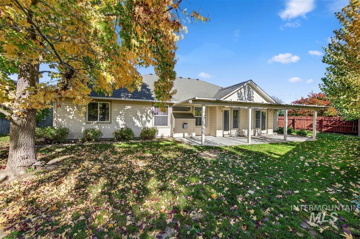 1623 Thorn Creek Ct, Nampa, Idaho 83686, 4 Bedrooms, 2 Bathrooms, Residential For Sale, Price $445,000, 98966298