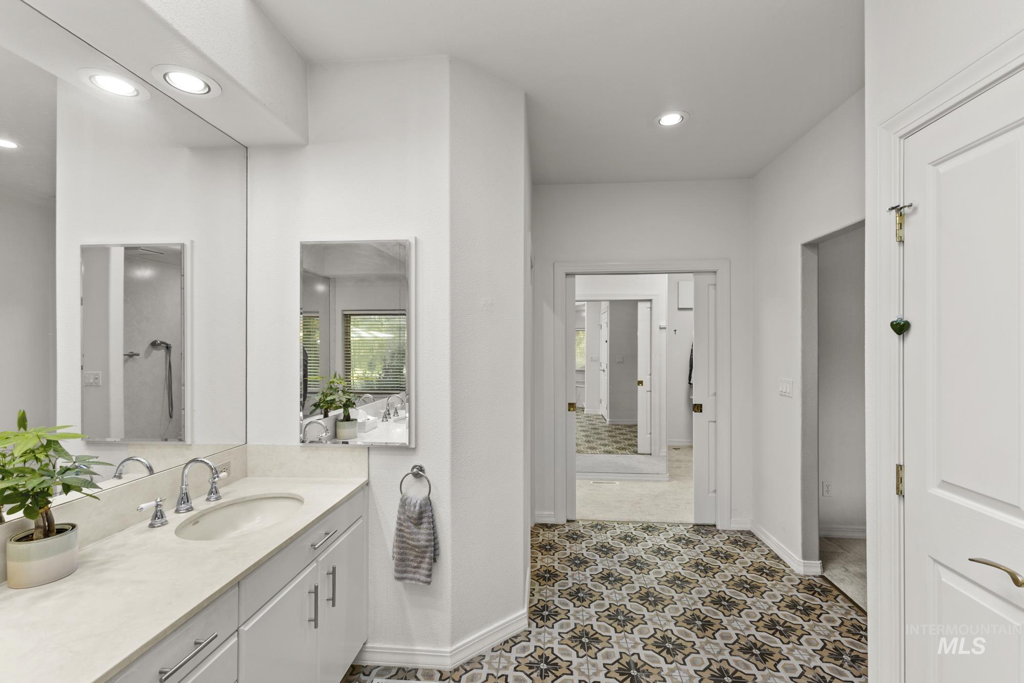 2111 S Pebblecreek Lane, Boise, Idaho 83706, 3 Bedrooms, 2.5 Bathrooms, Residential For Sale, Price $1,250,000, 98966302