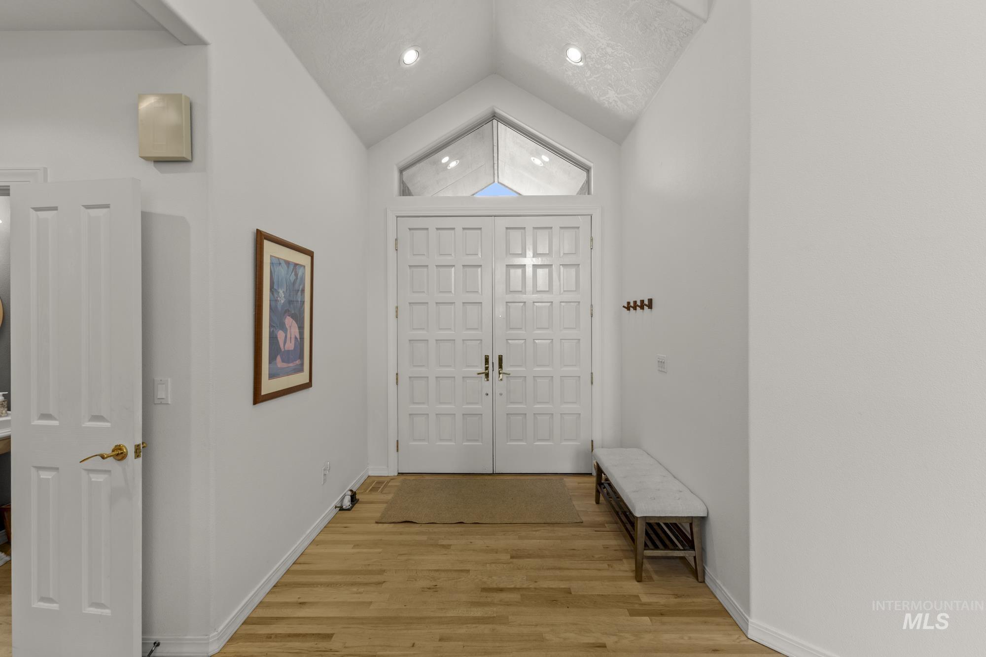 2111 S Pebblecreek Lane, Boise, Idaho 83706, 3 Bedrooms, 2.5 Bathrooms, Residential For Sale, Price $1,250,000, 98966302