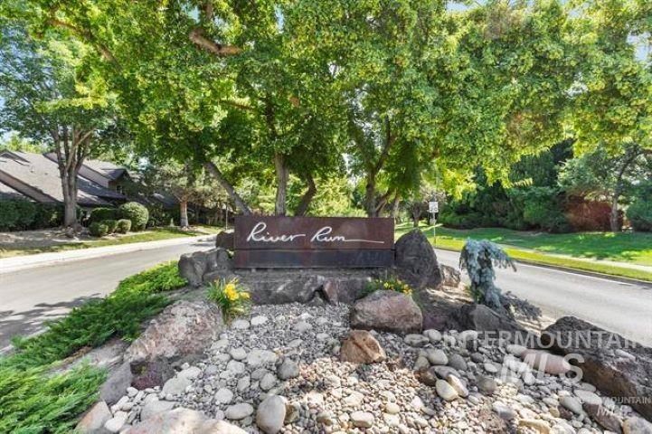 2111 S Pebblecreek Lane, Boise, Idaho 83706, 3 Bedrooms, 2.5 Bathrooms, Residential For Sale, Price $1,250,000, 98966302