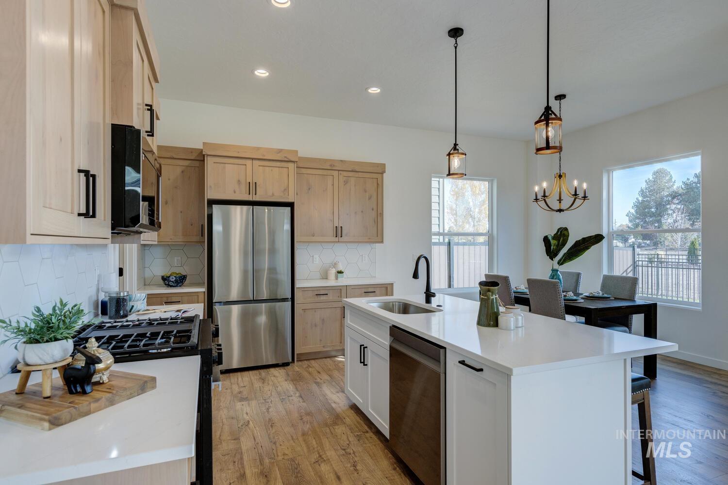 3827 W Stone House Ln, Eagle, Idaho 83616, 3 Bedrooms, 2.5 Bathrooms, Residential For Sale, Price $559,900, 98966309