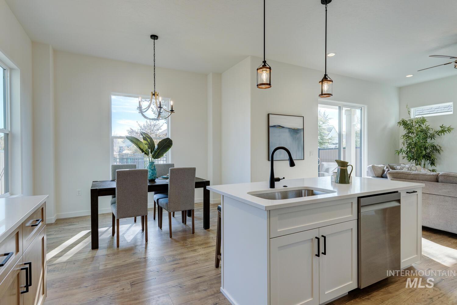 3827 W Stone House Ln, Eagle, Idaho 83616, 3 Bedrooms, 2.5 Bathrooms, Residential For Sale, Price $559,900, 98966309