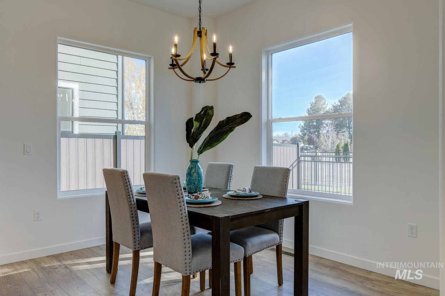 3827 W Stone House Ln, Eagle, Idaho 83616, 3 Bedrooms, 2.5 Bathrooms, Residential For Sale, Price $559,900, 98966309