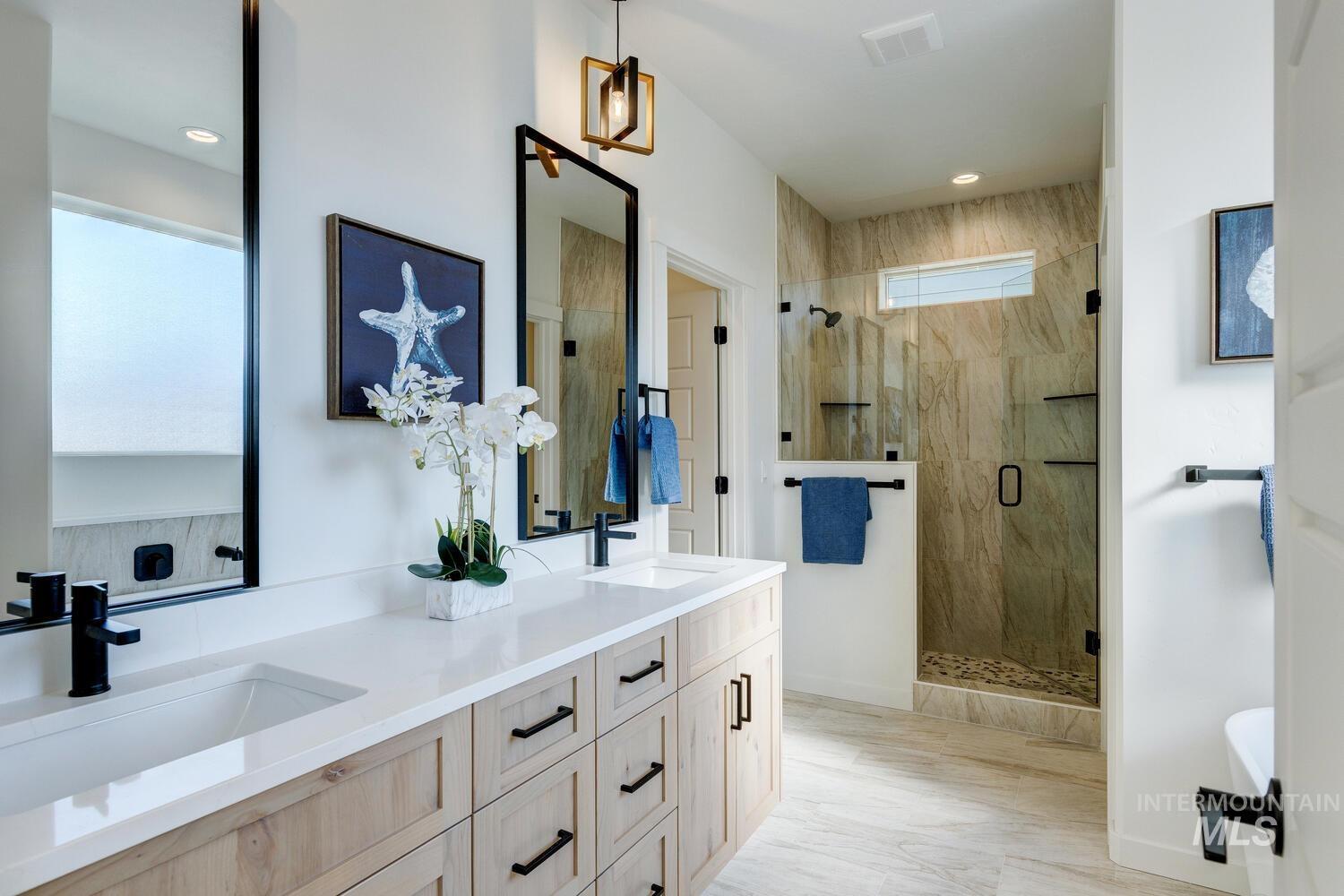 3827 W Stone House Ln, Eagle, Idaho 83616, 3 Bedrooms, 2.5 Bathrooms, Residential For Sale, Price $559,900, 98966309