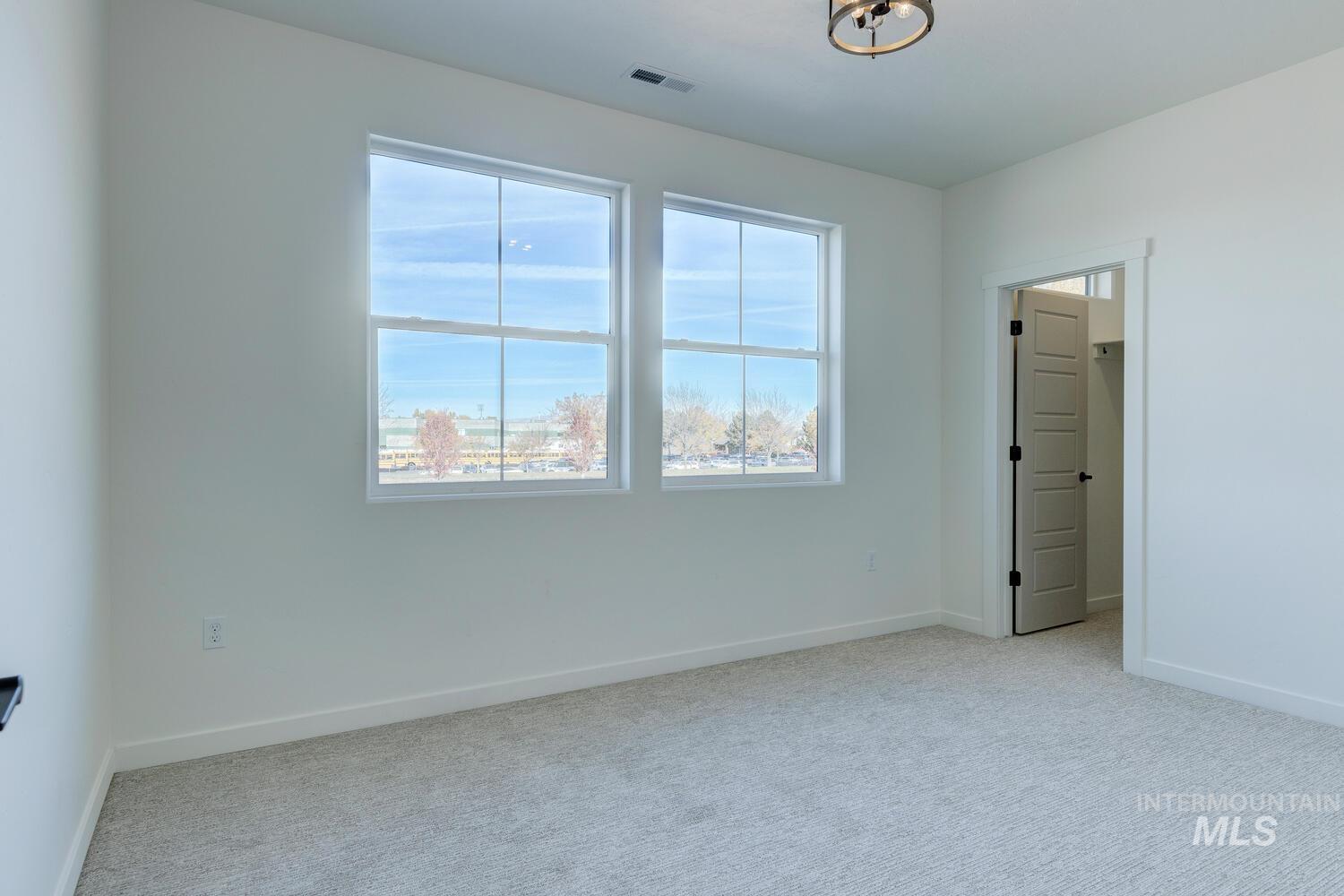 3827 W Stone House Ln, Eagle, Idaho 83616, 3 Bedrooms, 2.5 Bathrooms, Residential For Sale, Price $559,900, 98966309