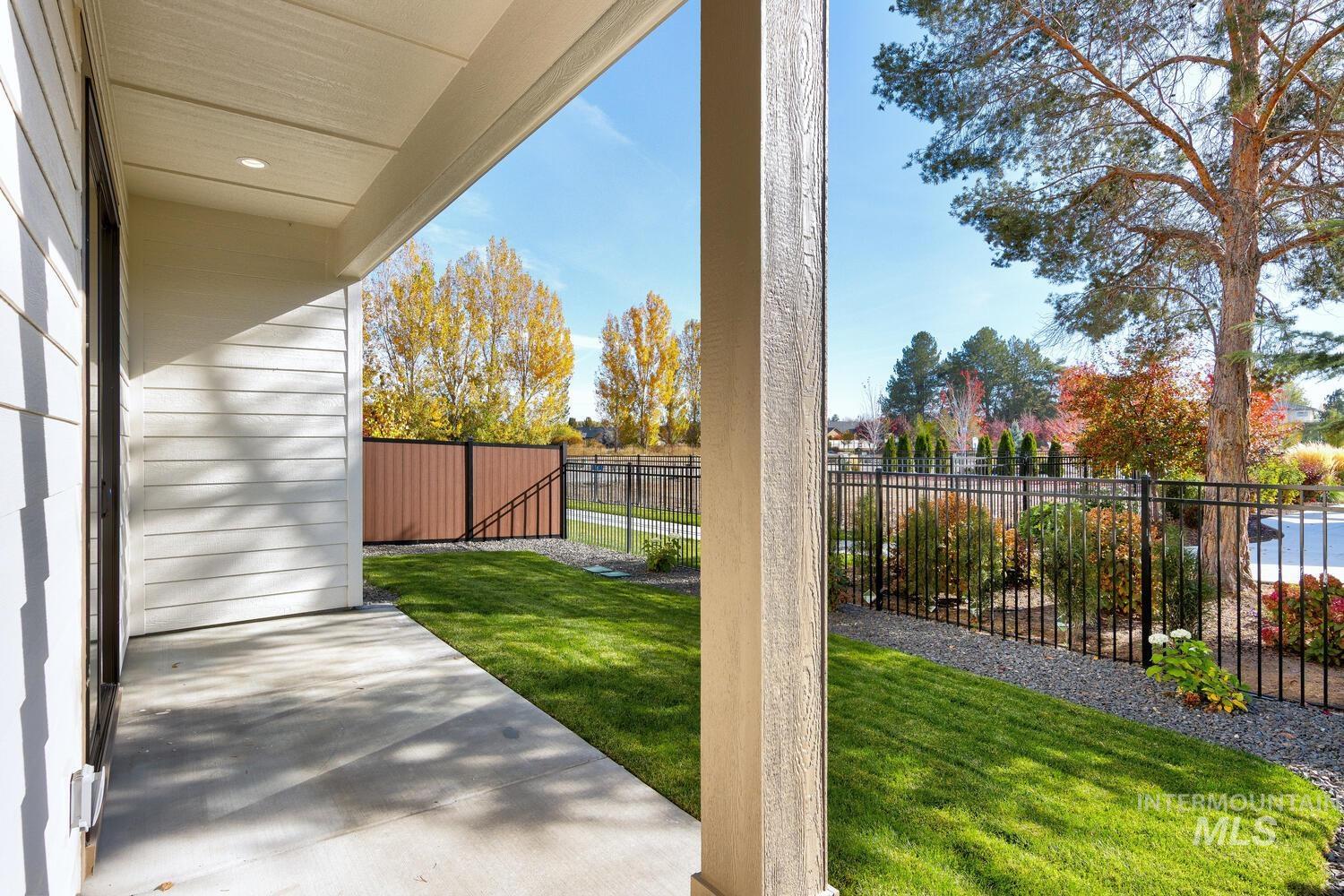 3827 W Stone House Ln, Eagle, Idaho 83616, 3 Bedrooms, 2.5 Bathrooms, Residential For Sale, Price $559,900, 98966309