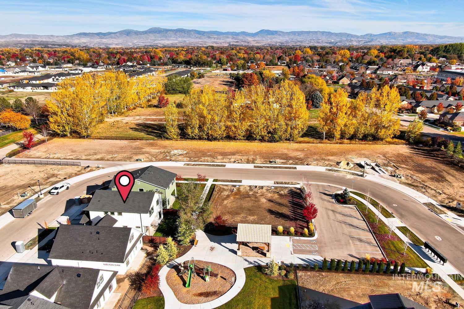 3827 W Stone House Ln, Eagle, Idaho 83616, 3 Bedrooms, 2.5 Bathrooms, Residential For Sale, Price $559,900, 98966309