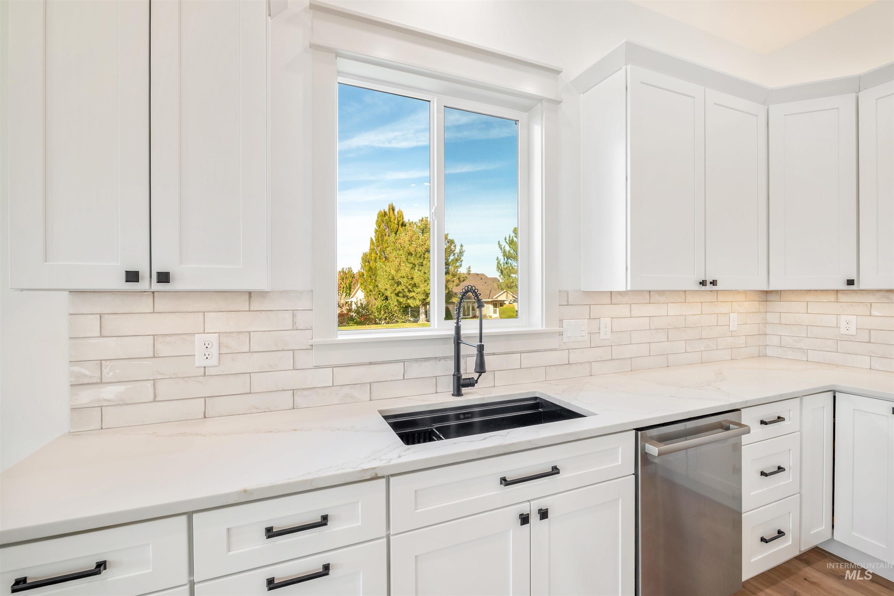 438 E Elaine Ct, Nampa, Idaho 83686, 3 Bedrooms, 2.5 Bathrooms, Residential For Sale, Price $749,900, 98966316