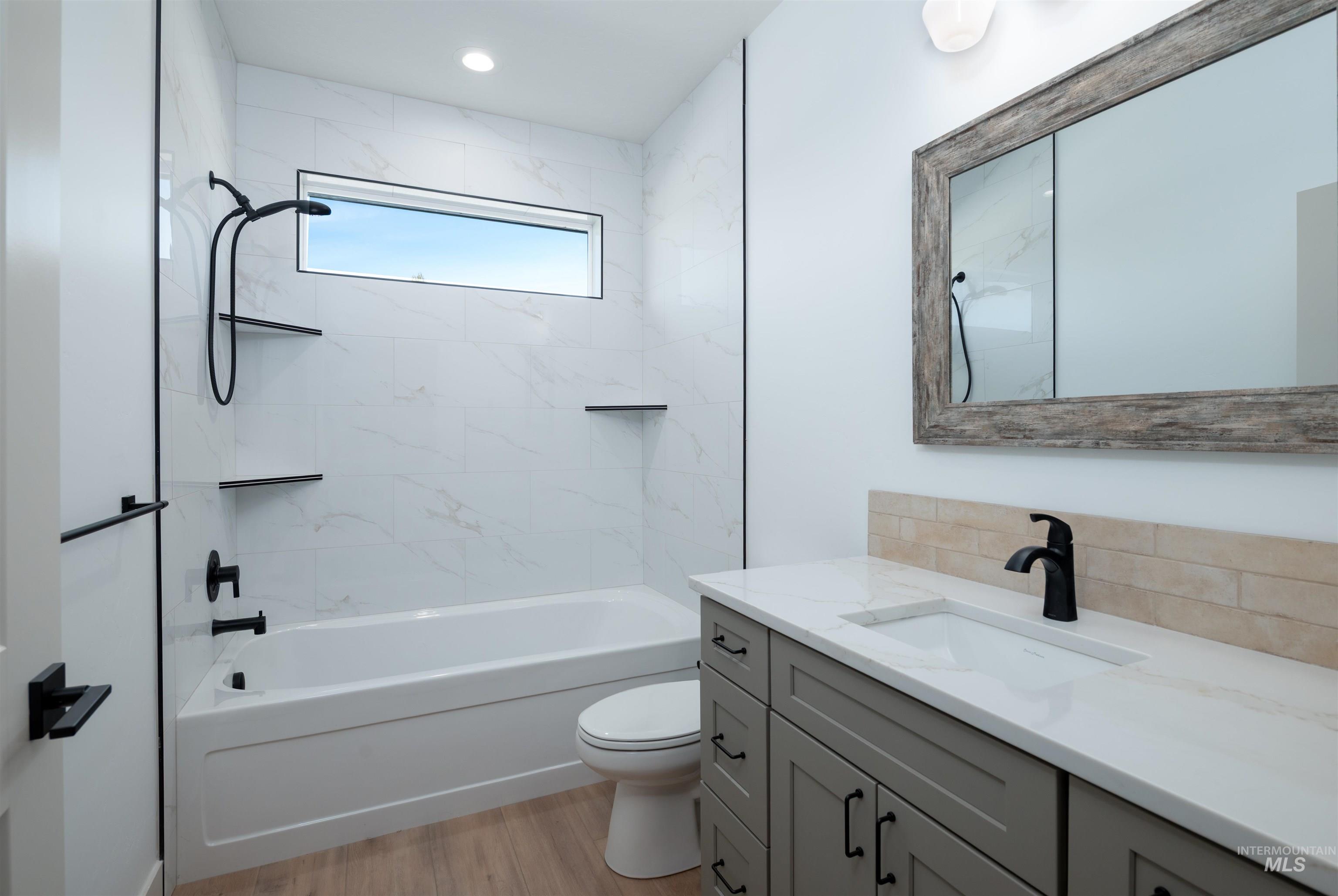 438 E Elaine Ct, Nampa, Idaho 83686, 3 Bedrooms, 2.5 Bathrooms, Residential For Sale, Price $749,900, 98966316