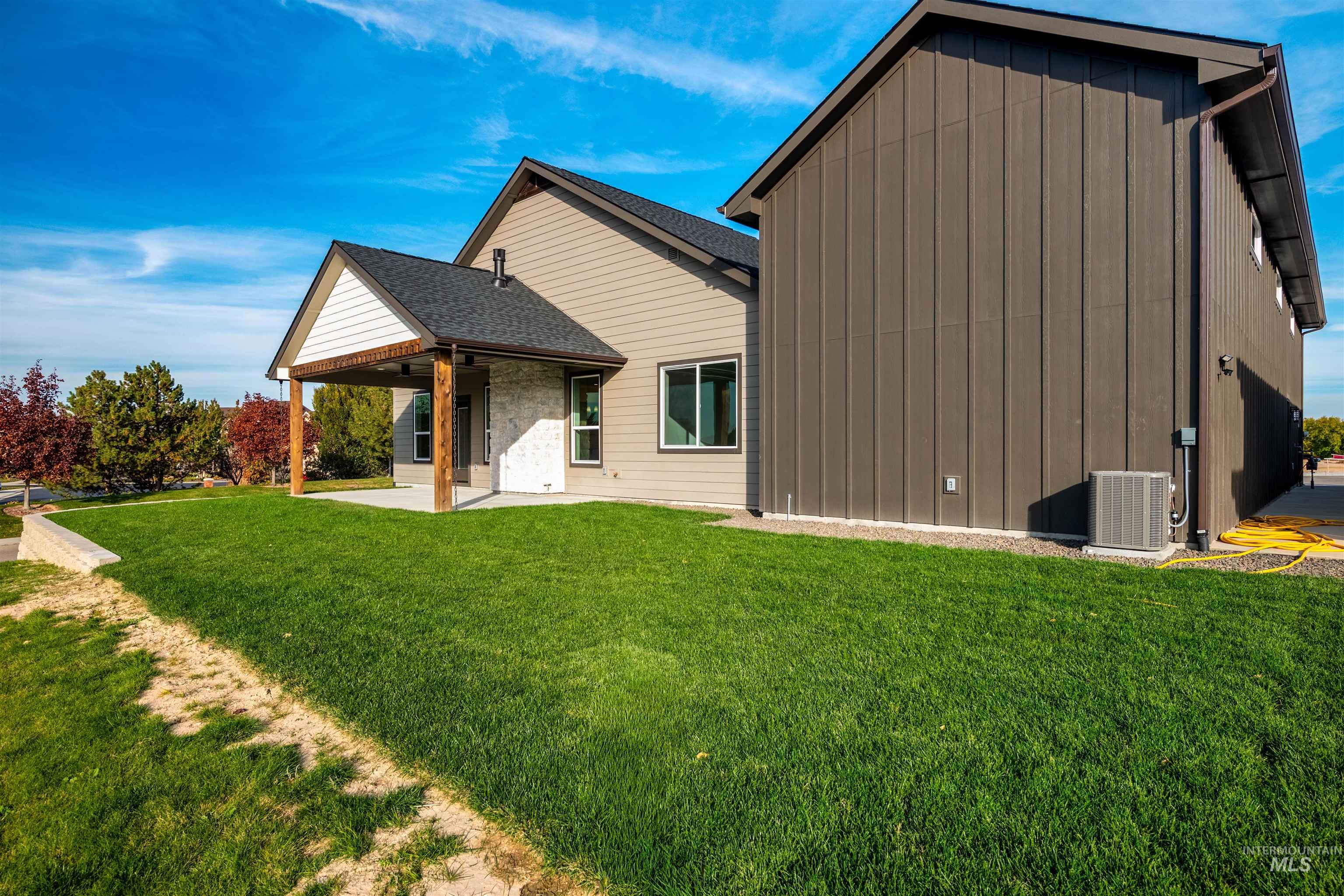 438 E Elaine Ct, Nampa, Idaho 83686, 3 Bedrooms, 2.5 Bathrooms, Residential For Sale, Price $749,900, 98966316