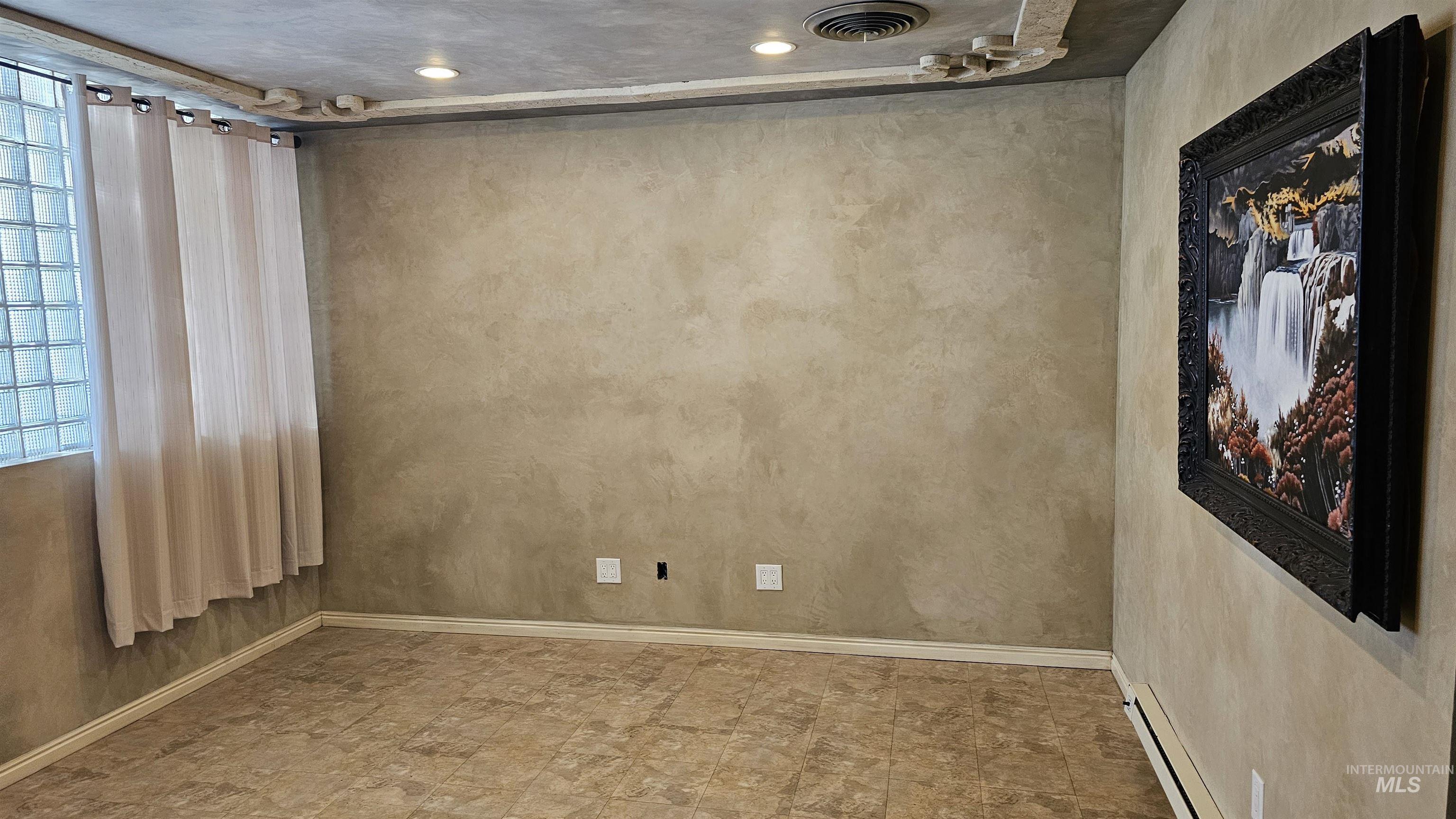 248 S 3rd Ave, Twin Falls, Idaho 83301, Business/Commercial For Sale, Price $30,000, 98966320