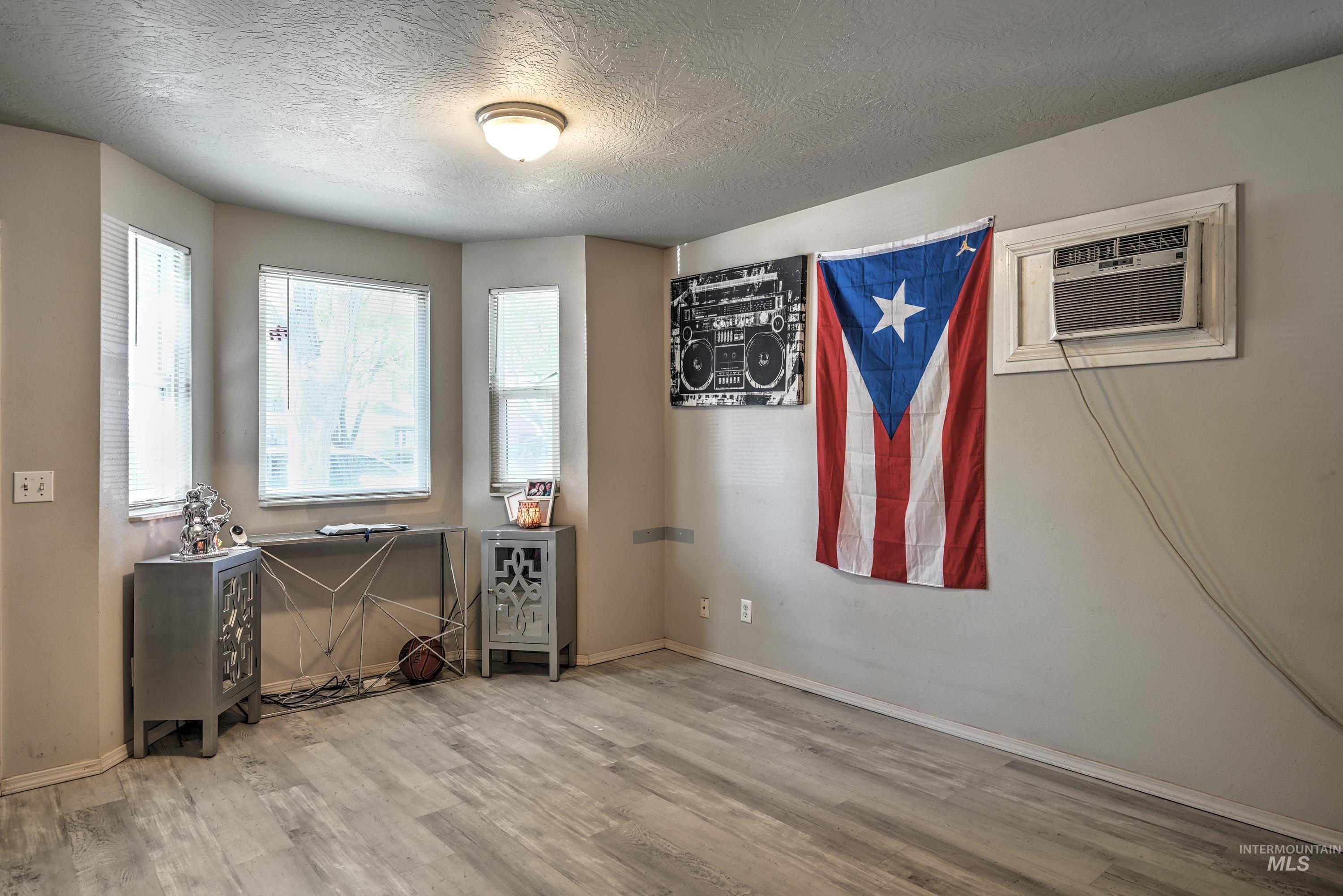 1512 S Euclid Ave, Boise, Idaho 83706, 1 Bedroom, 1 Bathroom, Residential Income For Sale, Price $455,000, 98966326