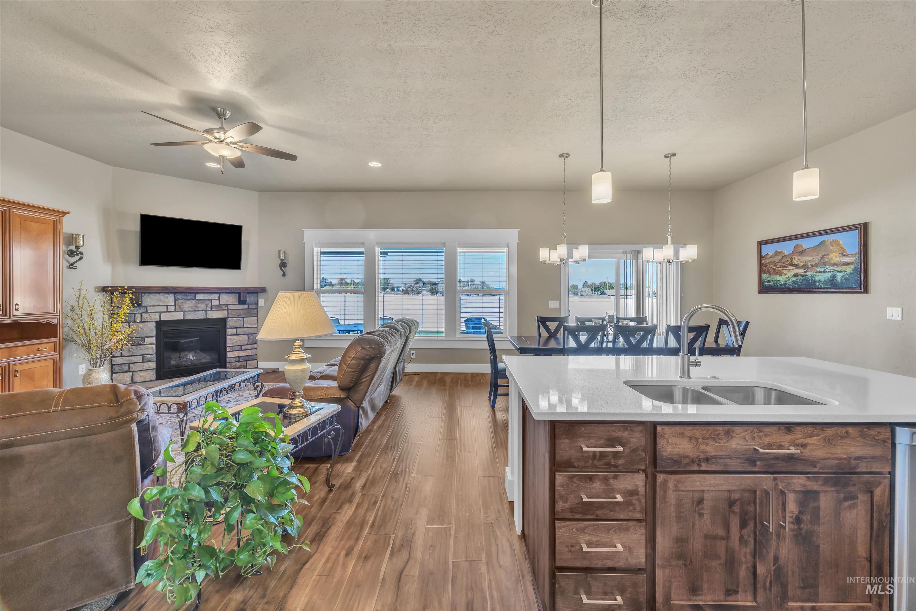 225 Appalachian Street, Caldwell, Idaho 83607-5559, 4 Bedrooms, 2.5 Bathrooms, Residential For Sale, Price $547,500, 98966328