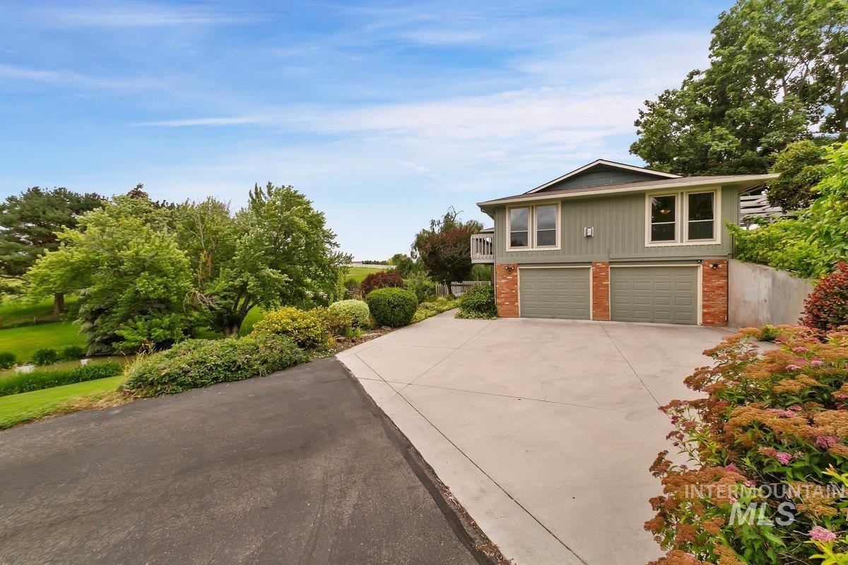 2125 W Aspen Cove Drive, Meridian, Idaho 83642, 4 Bedrooms, 3 Bathrooms, Residential For Sale, Price $778,000, 98966329