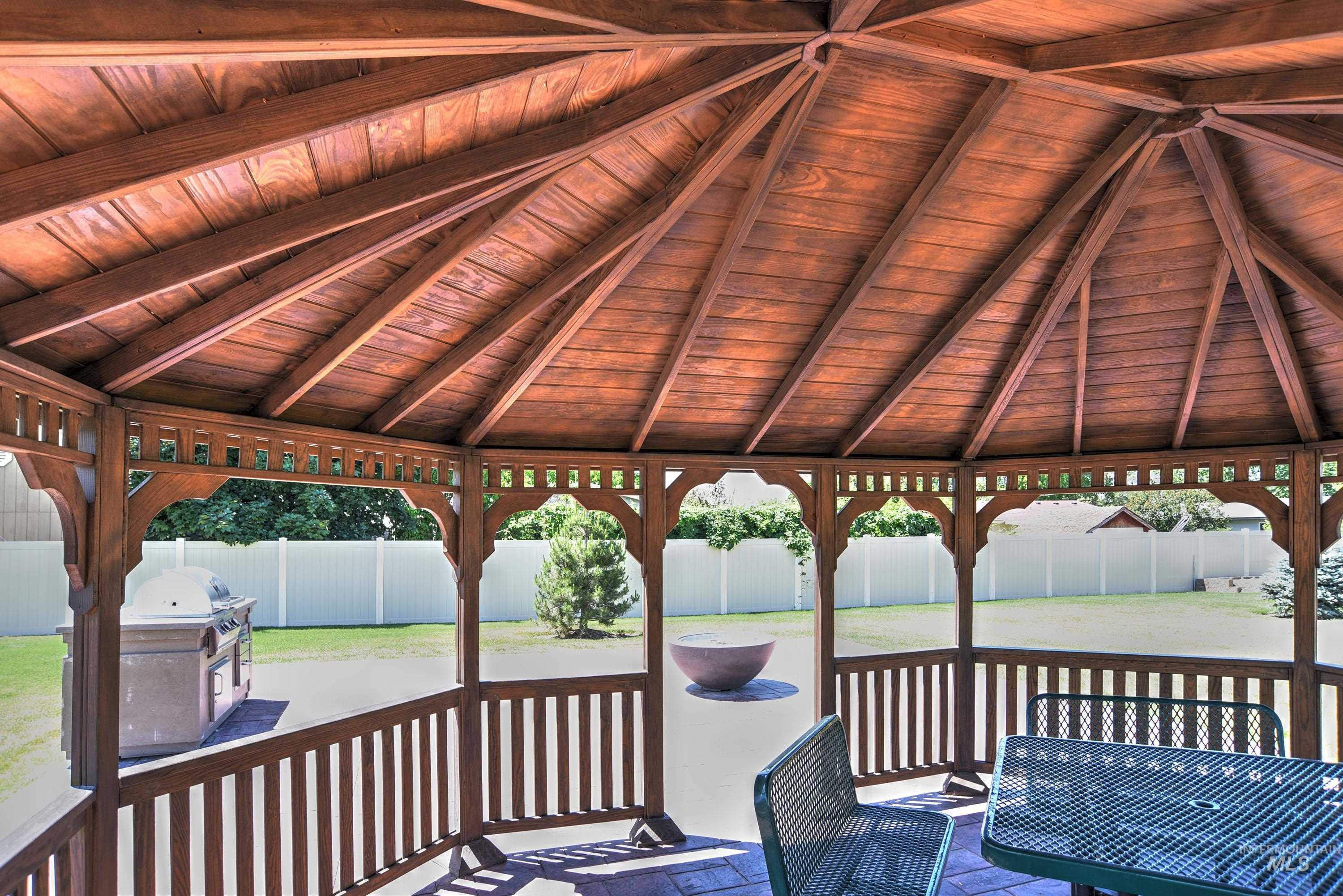 1561 N Parkshire Way, Meridian, Idaho 83642-2598, 3 Bedrooms, 2 Bathrooms, Residential For Sale, Price $584,900, 98966333