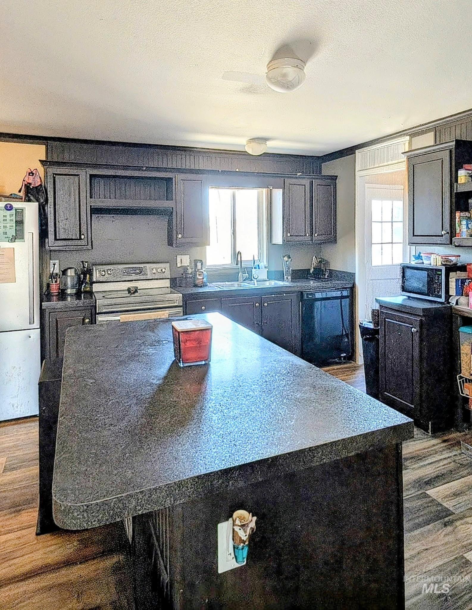 100 NW 16th St, Fruitland, Idaho 83619, 3 Bedrooms, 2 Bathrooms, Residential For Sale, Price $95,000, 98966338