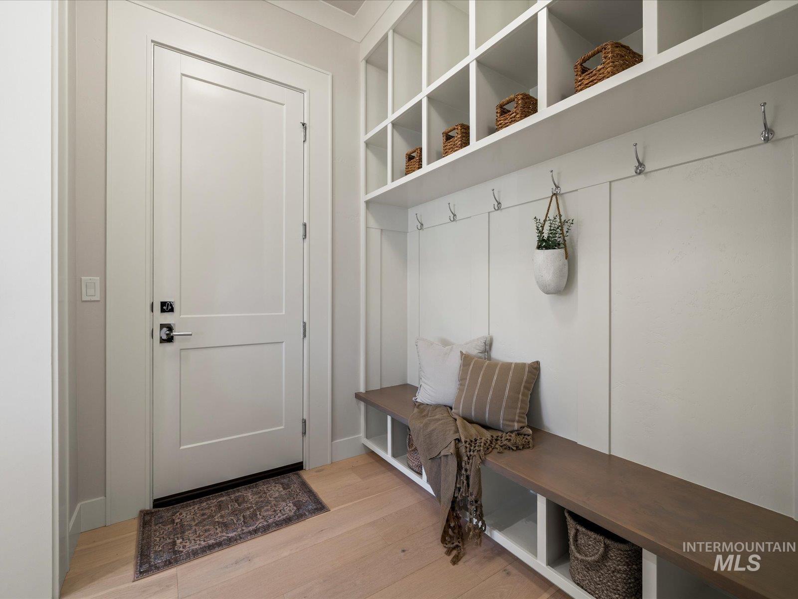 2382 N Annadale Pl, Eagle, Idaho 83616, 4 Bedrooms, 3 Bathrooms, Residential For Sale, Price $1,499,900, 98966347