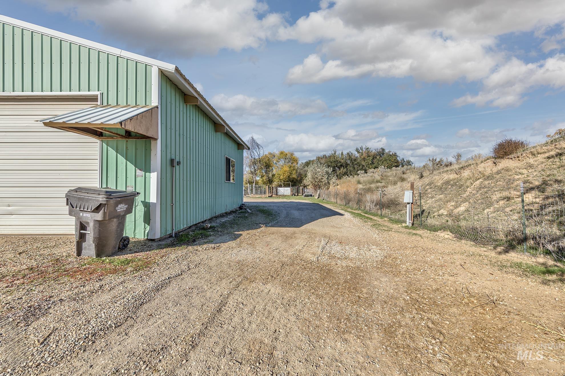 View of home's exterior