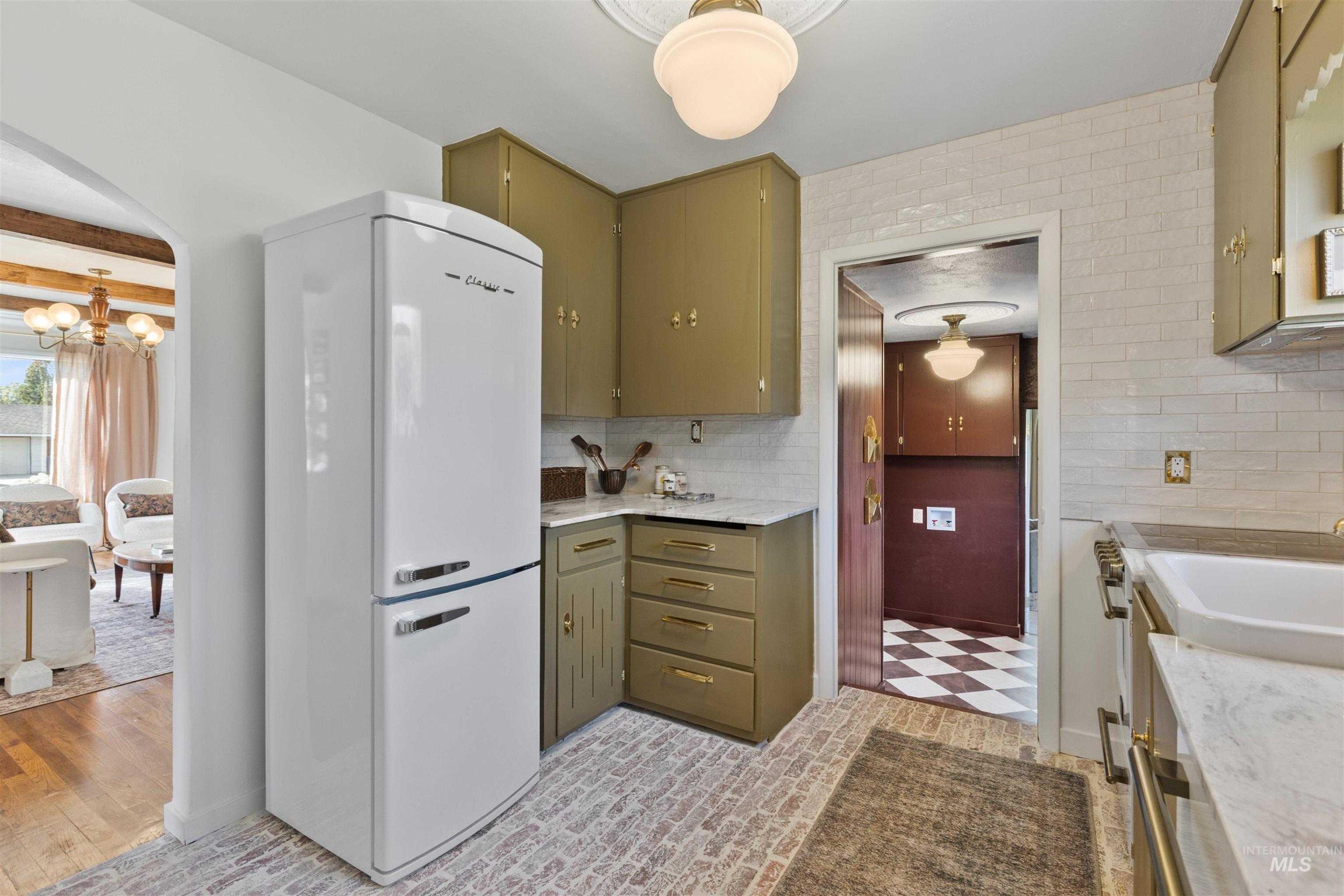 2203 S 10th Ave, Caldwell, Idaho 83605, 2 Bedrooms, 1 Bathroom, Residential For Sale, Price $349,900, 98966355