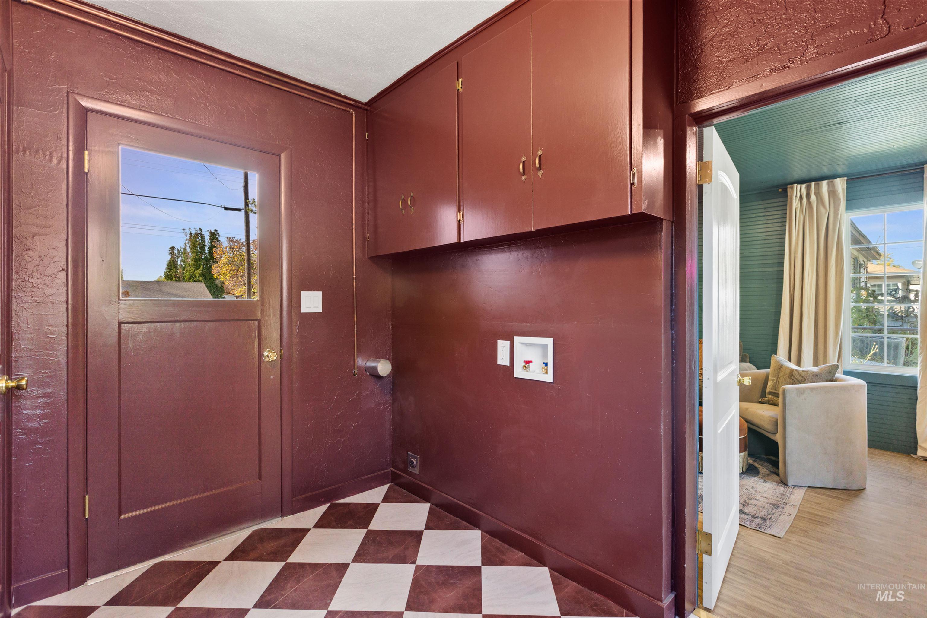 2203 S 10th Ave, Caldwell, Idaho 83605, 2 Bedrooms, 1 Bathroom, Residential For Sale, Price $349,900, 98966355