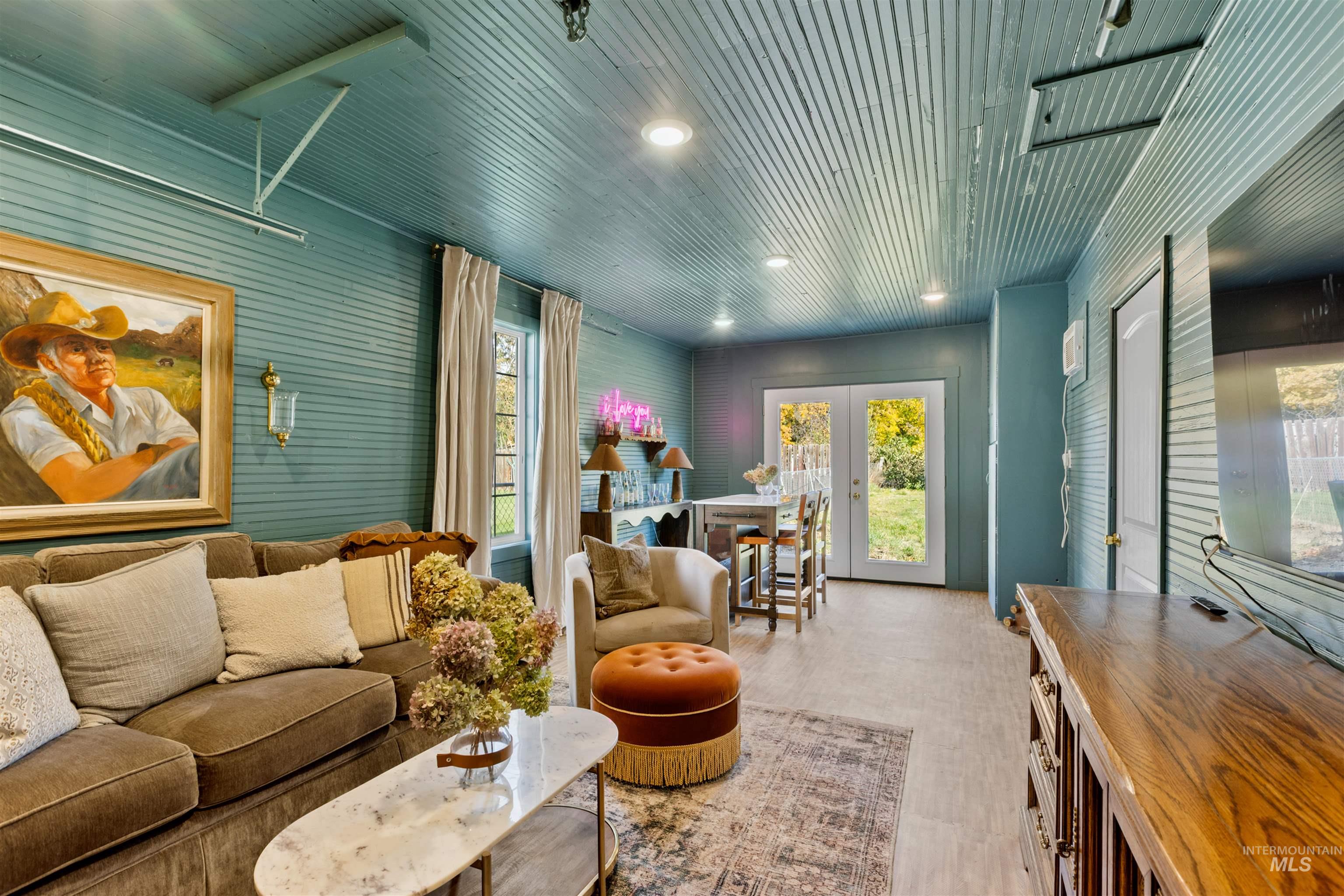 2203 S 10th Ave, Caldwell, Idaho 83605, 2 Bedrooms, 1 Bathroom, Residential For Sale, Price $349,900, 98966355