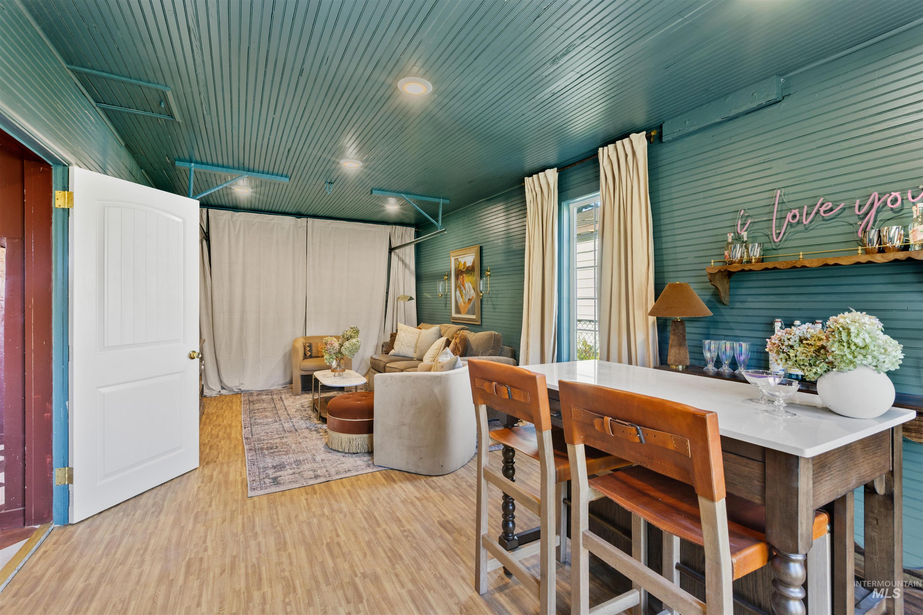 2203 S 10th Ave, Caldwell, Idaho 83605, 2 Bedrooms, 1 Bathroom, Residential For Sale, Price $349,900, 98966355