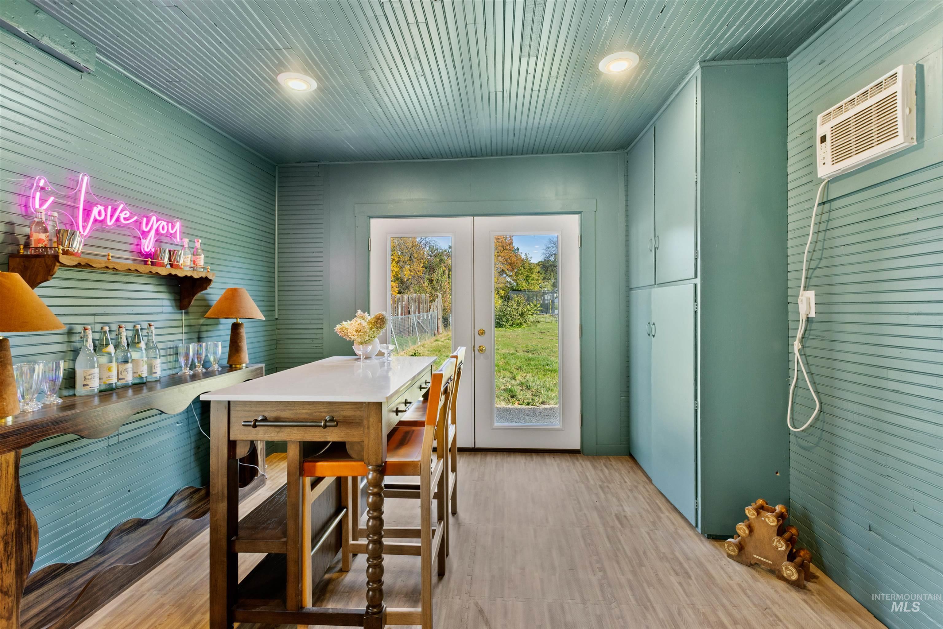 2203 S 10th Ave, Caldwell, Idaho 83605, 2 Bedrooms, 1 Bathroom, Residential For Sale, Price $349,900, 98966355