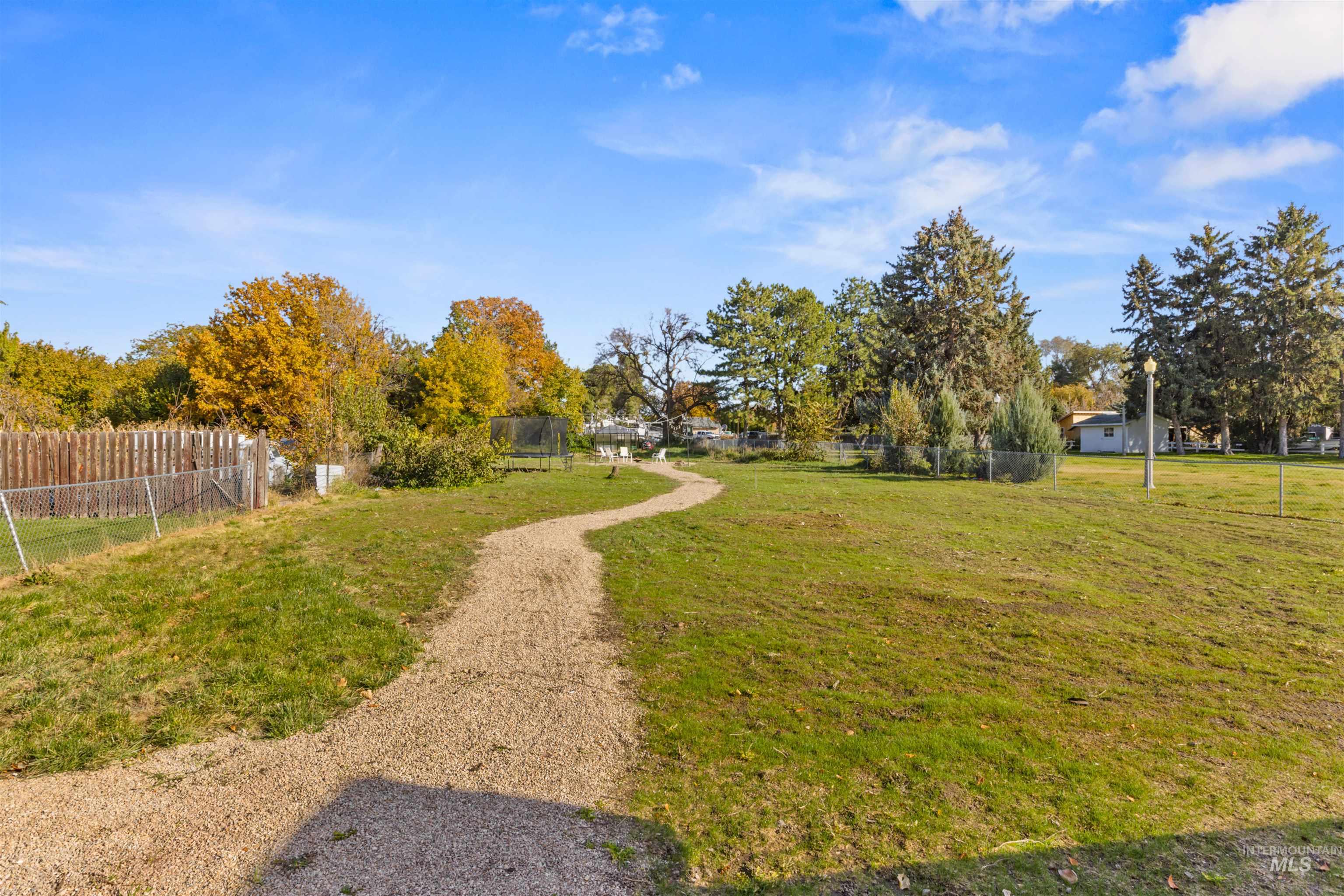 2203 S 10th Ave, Caldwell, Idaho 83605, 2 Bedrooms, 1 Bathroom, Residential For Sale, Price $349,900, 98966355