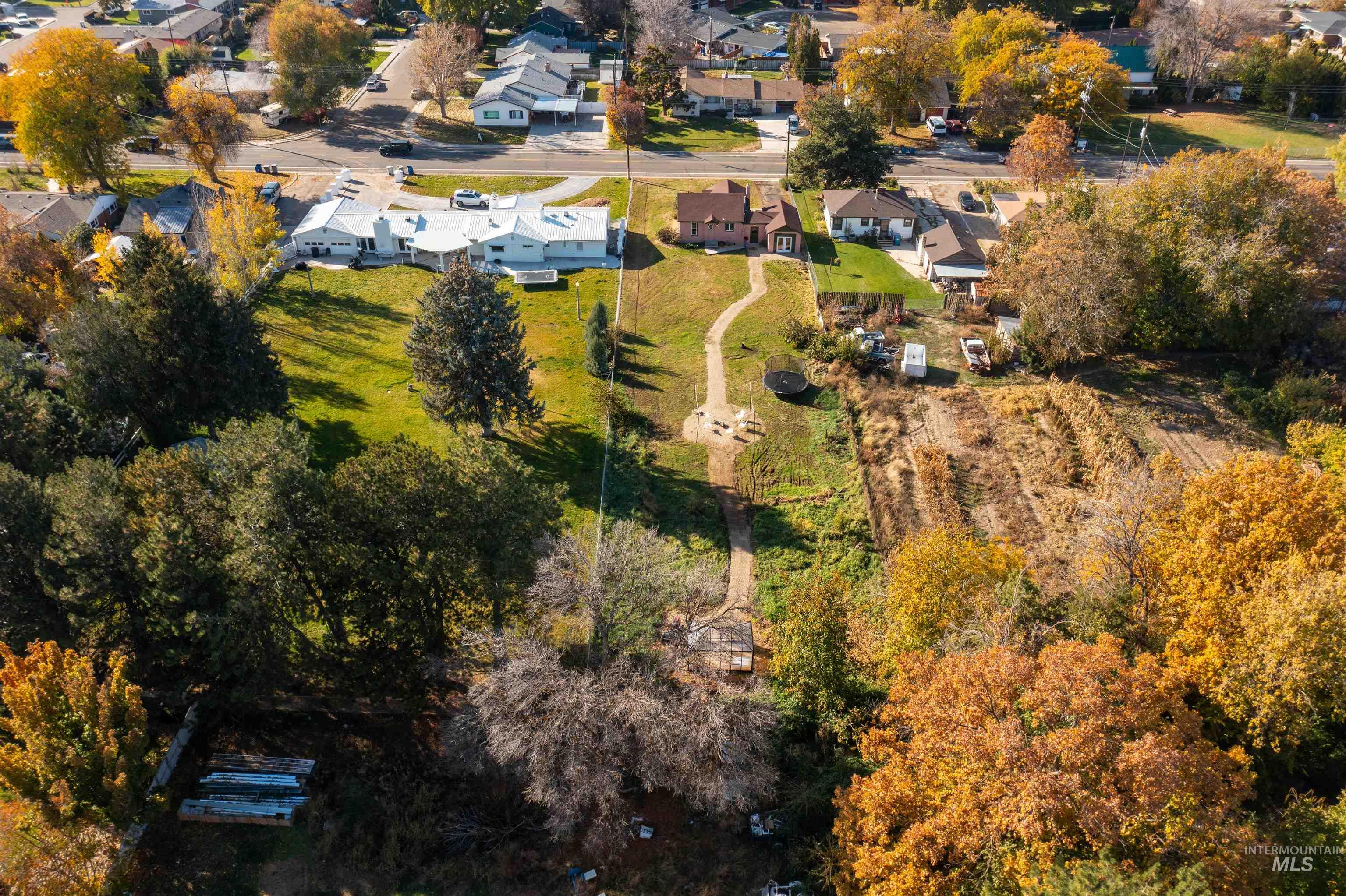 2203 S 10th Ave, Caldwell, Idaho 83605, 2 Bedrooms, 1 Bathroom, Residential For Sale, Price $349,900, 98966355