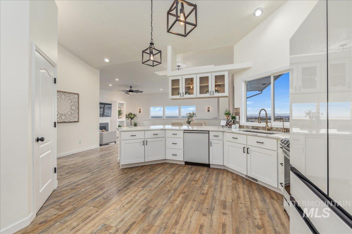 13228 Crescent Dr, Nampa, Idaho 83686, 5 Bedrooms, 3 Bathrooms, Residential For Sale, Price $1,000,000, 98966358