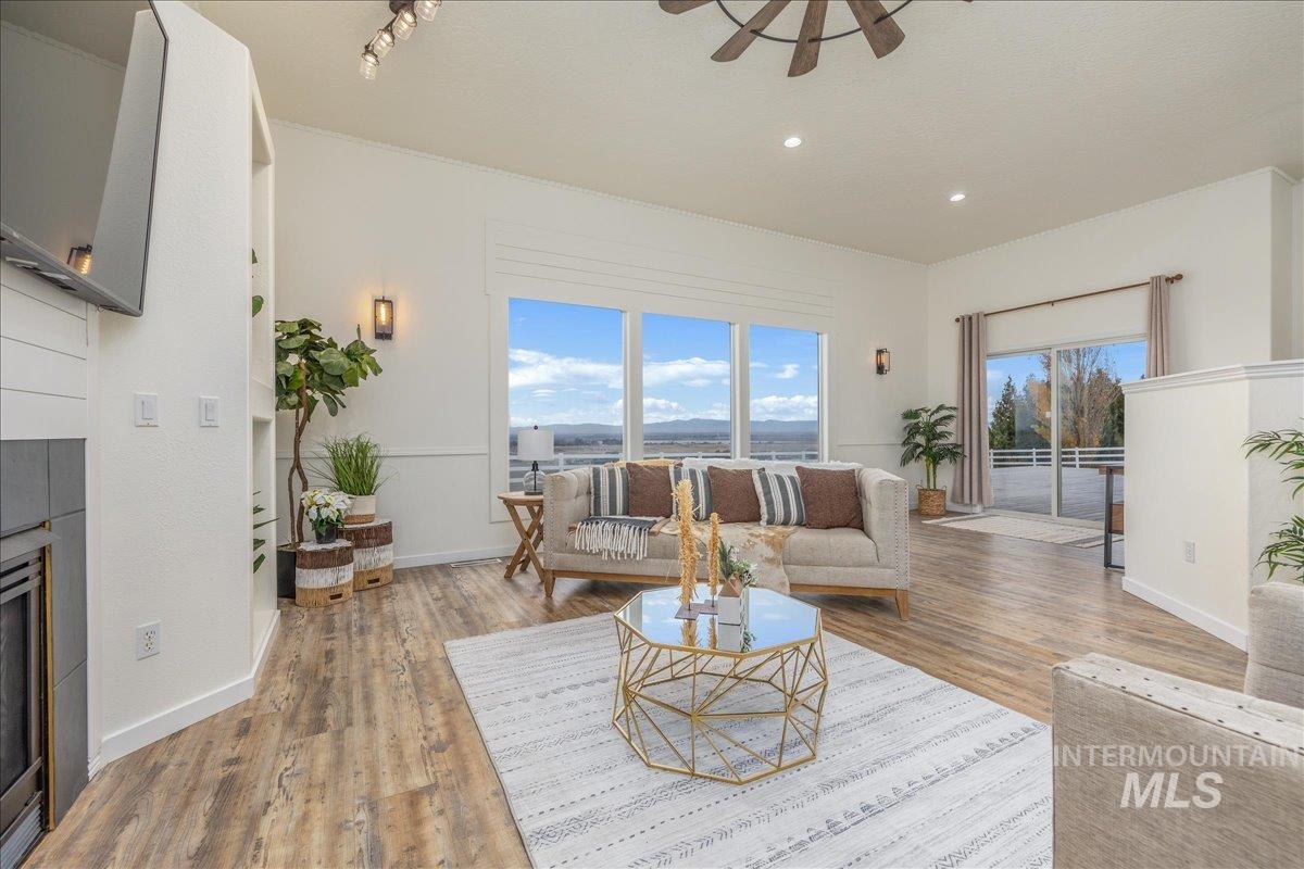 13228 Crescent Dr, Nampa, Idaho 83686, 5 Bedrooms, 3 Bathrooms, Residential For Sale, Price $1,000,000, 98966358