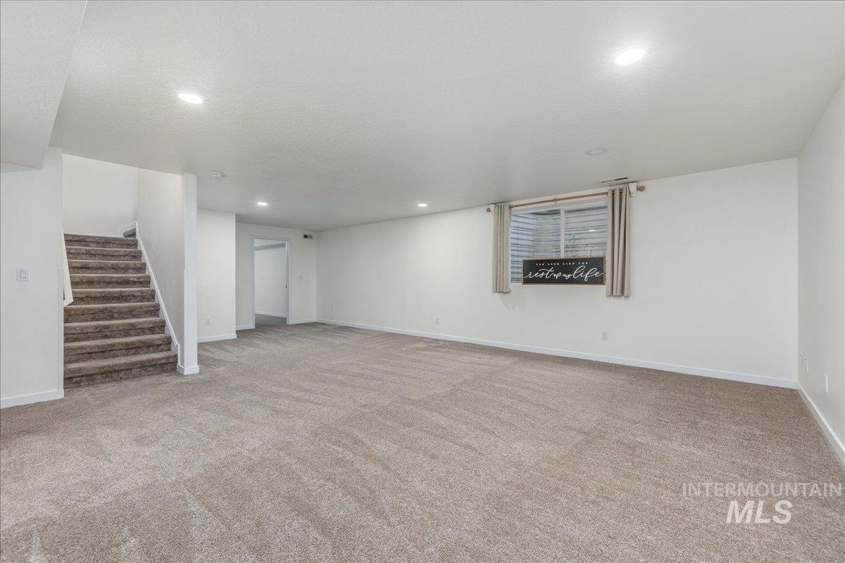 13228 Crescent Dr, Nampa, Idaho 83686, 5 Bedrooms, 3 Bathrooms, Residential For Sale, Price $1,000,000, 98966358