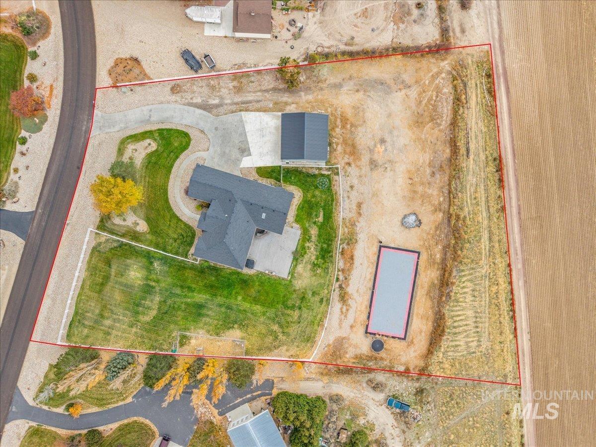 13228 Crescent Dr, Nampa, Idaho 83686, 5 Bedrooms, 3 Bathrooms, Residential For Sale, Price $1,000,000, 98966358