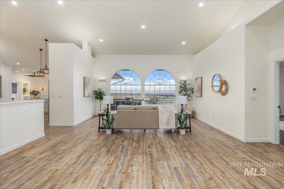 13228 Crescent Dr, Nampa, Idaho 83686, 5 Bedrooms, 3 Bathrooms, Residential For Sale, Price $1,000,000, 98966358