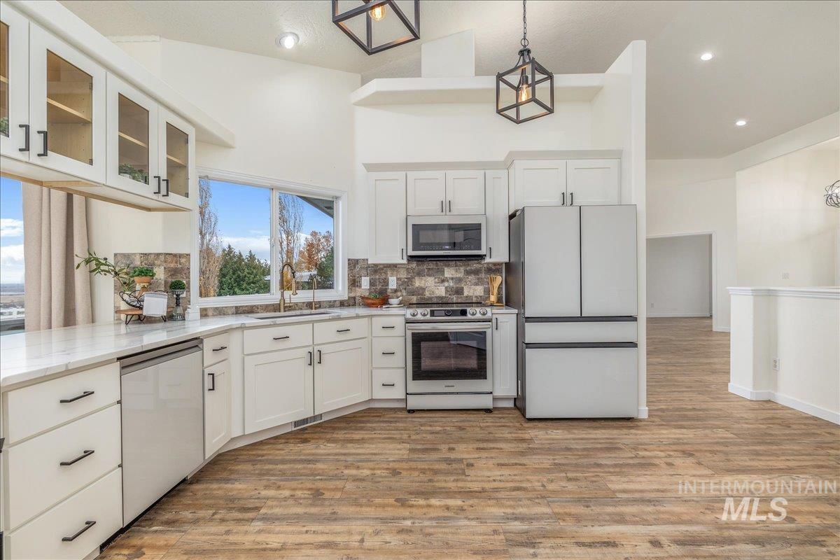 13228 Crescent Dr, Nampa, Idaho 83686, 5 Bedrooms, 3 Bathrooms, Residential For Sale, Price $1,000,000, 98966358