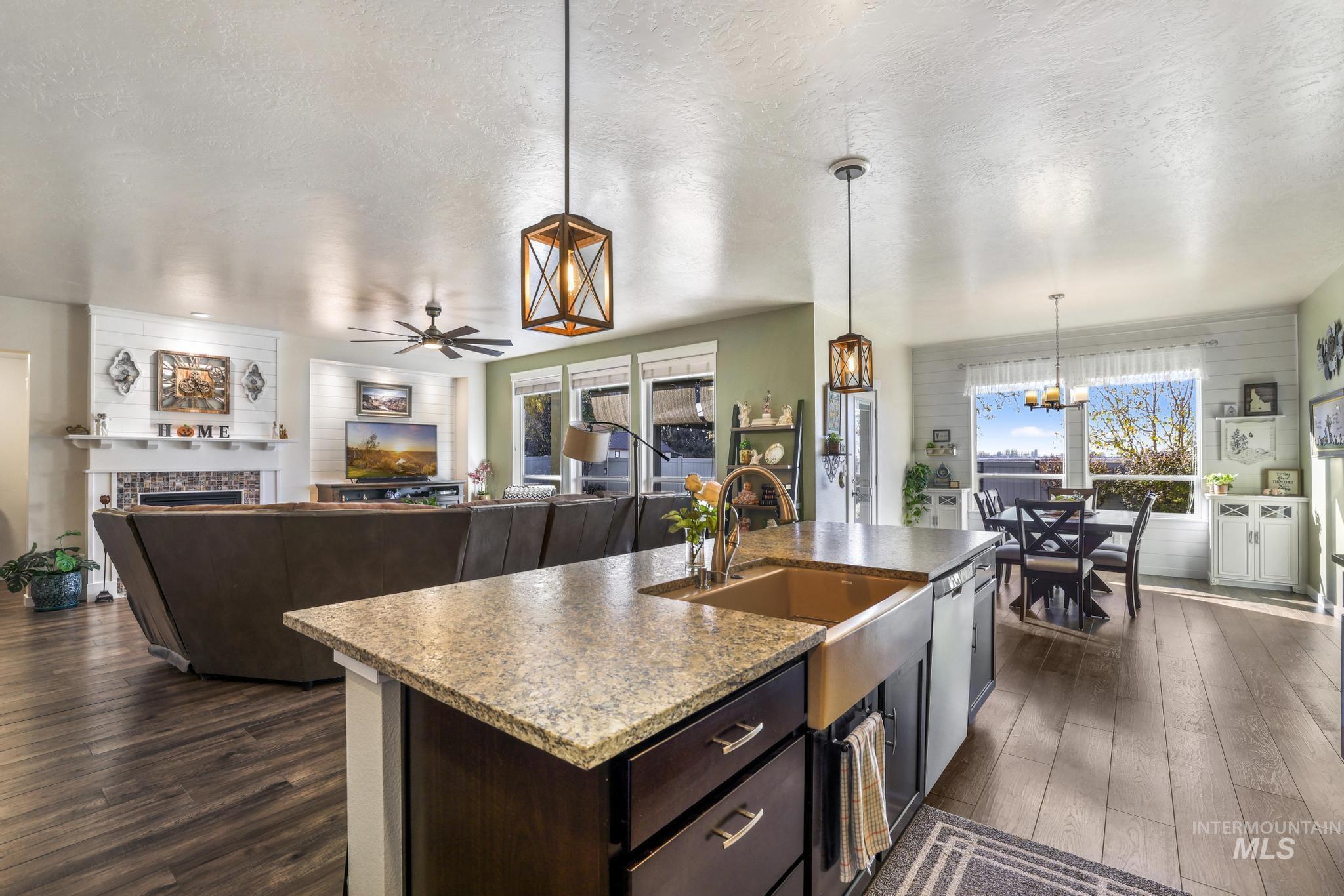 1999 Moose St., Twin Falls, Idaho 83301, 4 Bedrooms, 2 Bathrooms, Residential For Sale, Price $580,000, 98966359