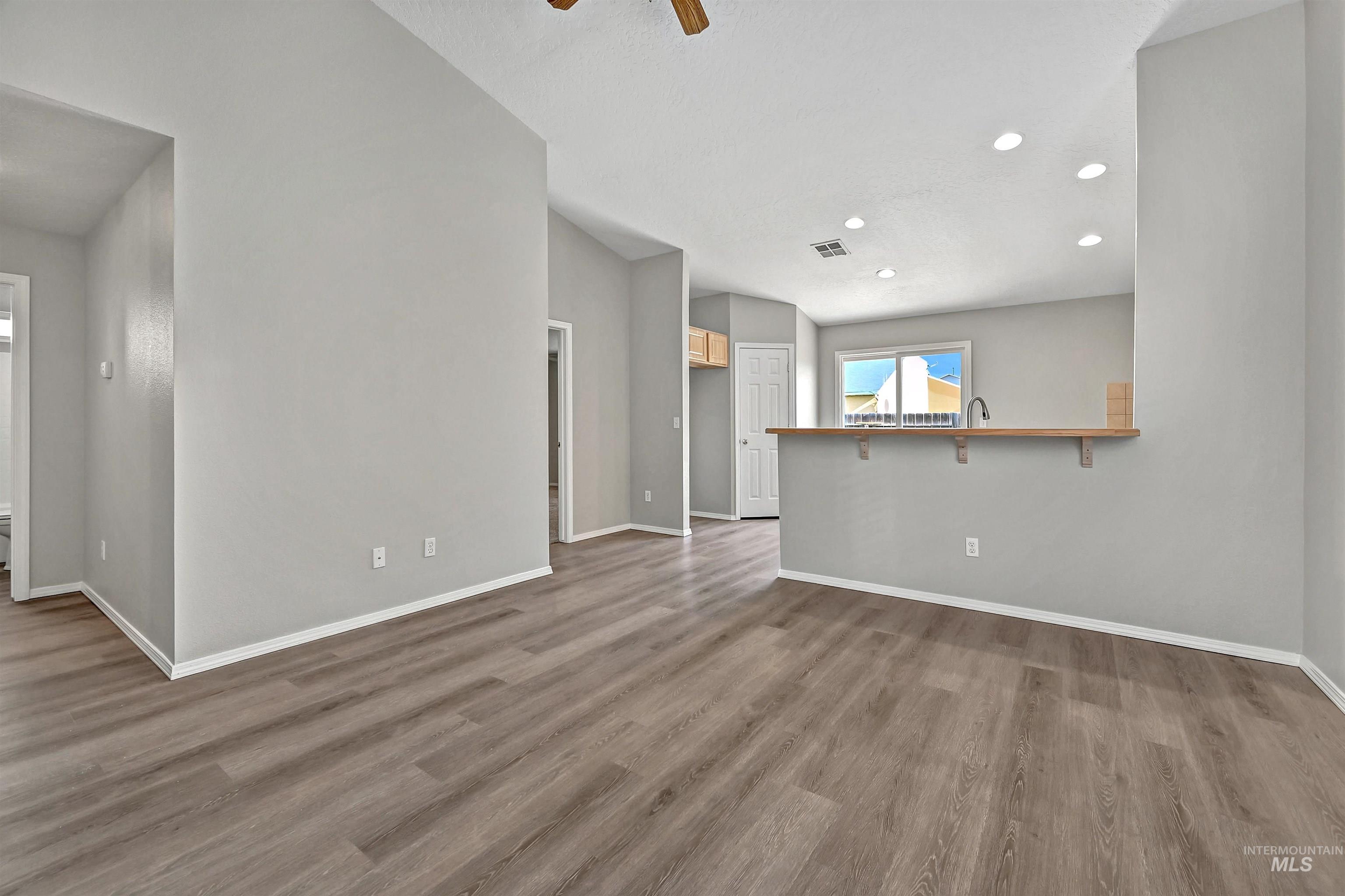 6986 S Dewberry Ave, Boise, Idaho 83709, 3 Bedrooms, 2 Bathrooms, Residential For Sale, Price $382,000, 98966362