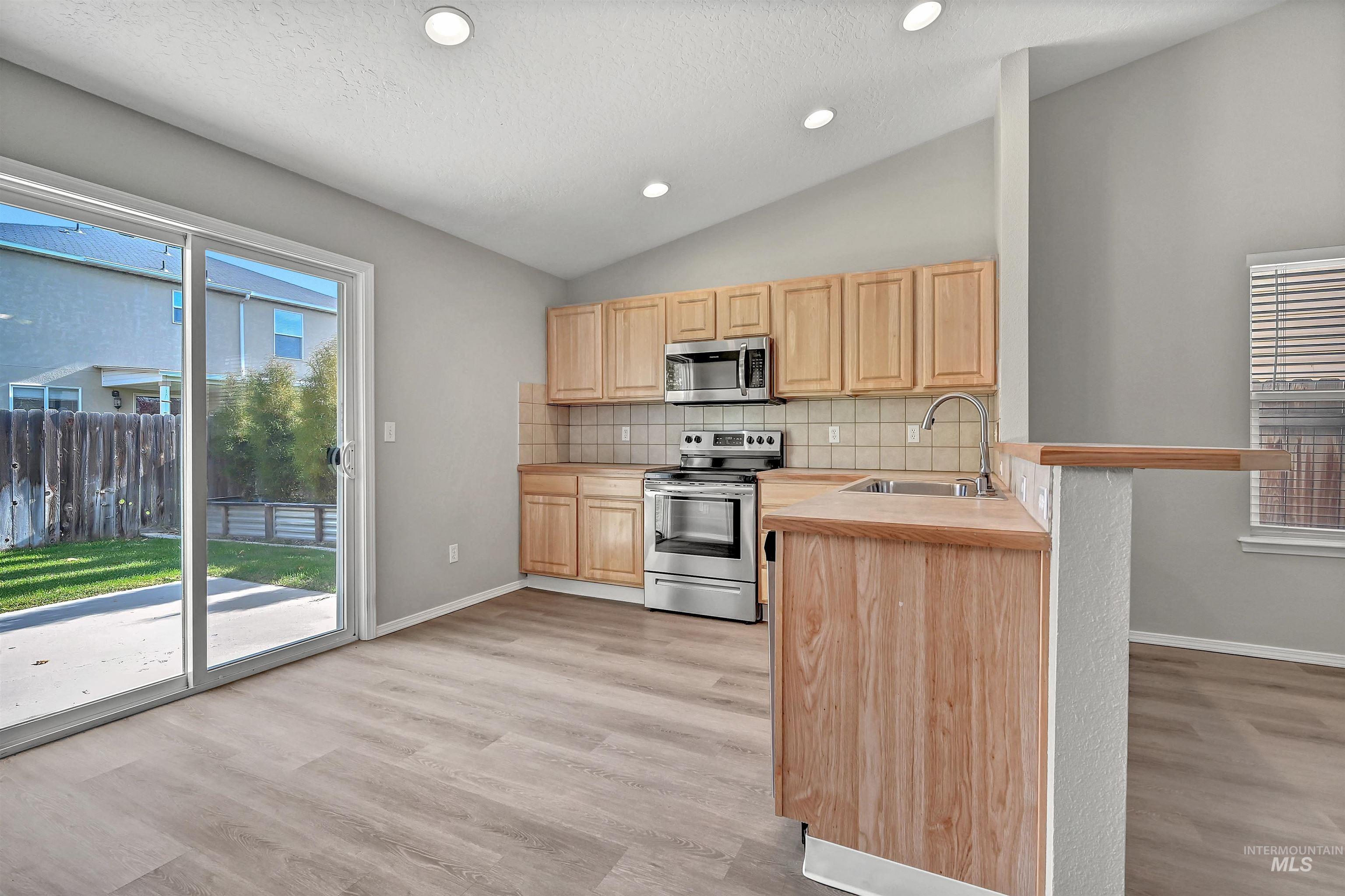 6986 S Dewberry Ave, Boise, Idaho 83709, 3 Bedrooms, 2 Bathrooms, Residential For Sale, Price $382,000, 98966362