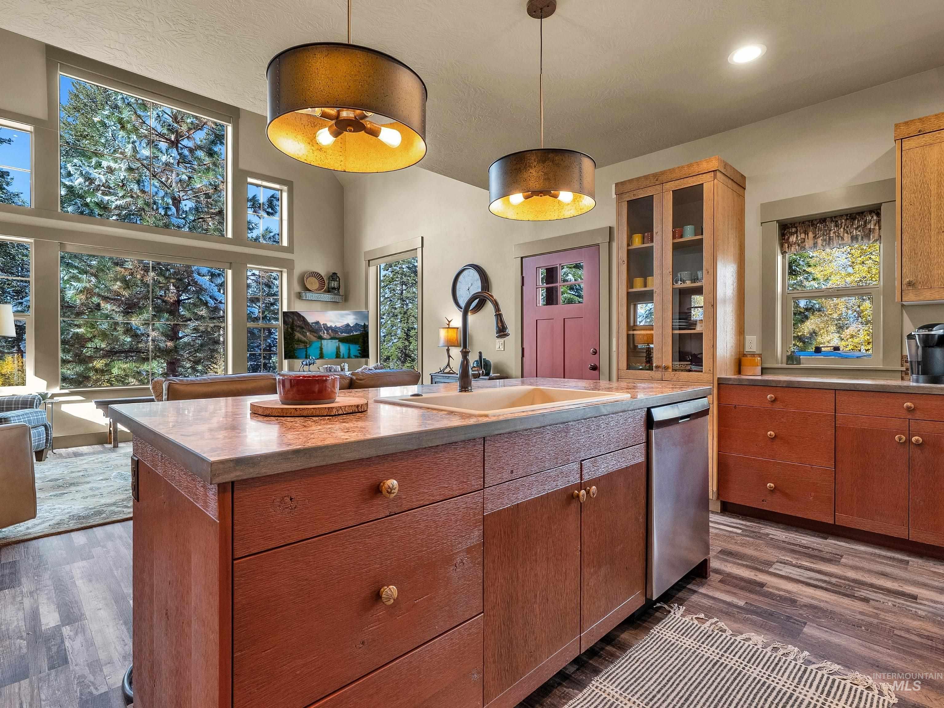 1095 Aspen Ridge Lane, McCall, Idaho 83638, 2 Bedrooms, 2 Bathrooms, Residential For Sale, Price $899,900, 98966370