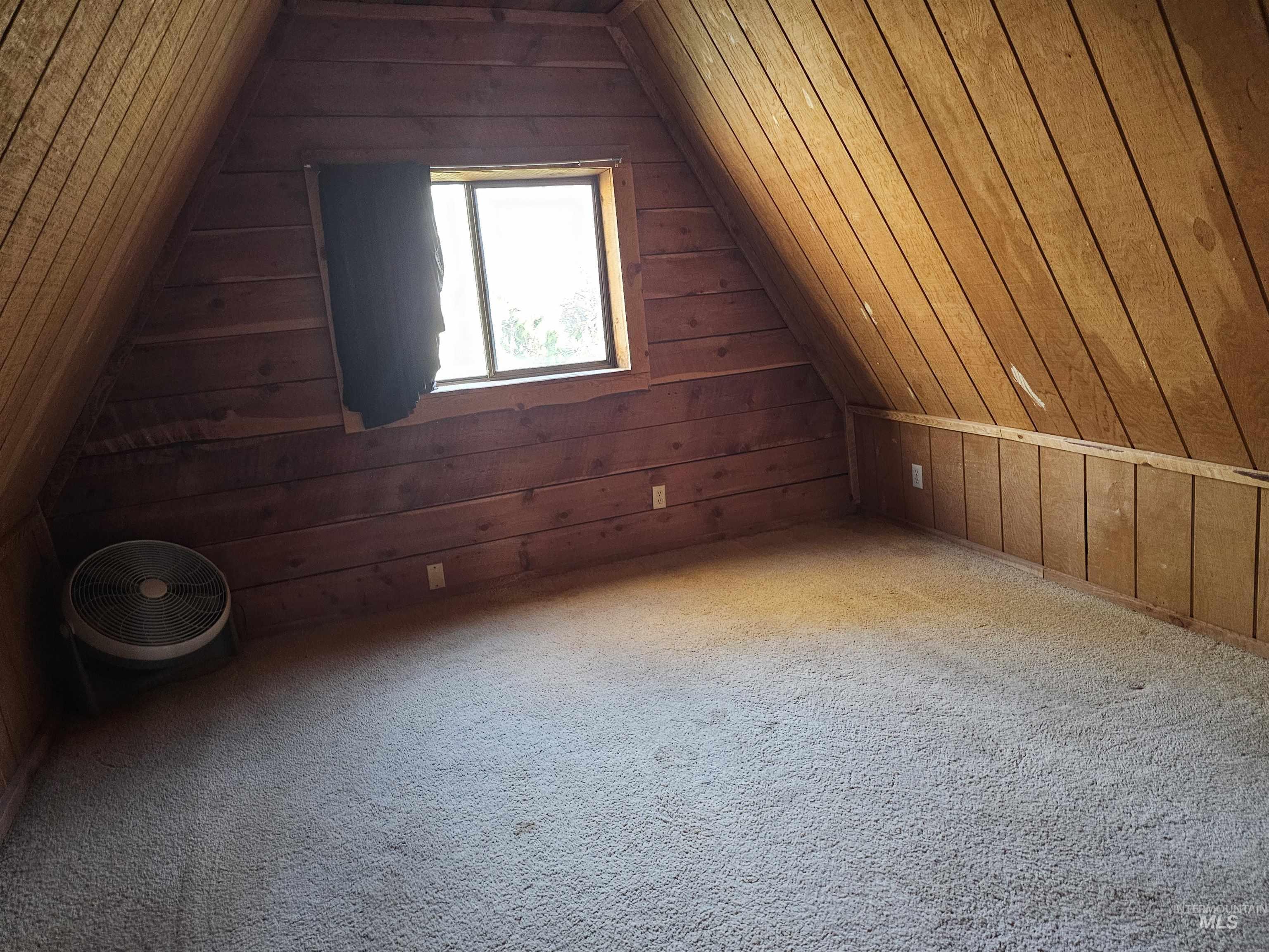 20 Riverview Drive, Garden Valley, Idaho 83622, 2 Bedrooms, 1 Bathroom, Residential For Sale, Price $399,000, 98966373