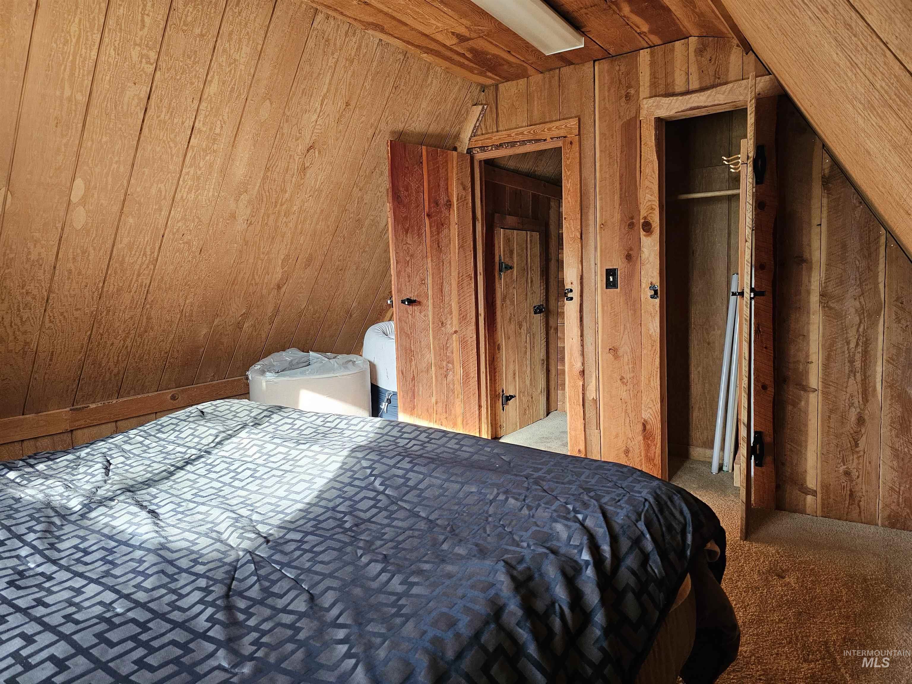 20 Riverview Drive, Garden Valley, Idaho 83622, 2 Bedrooms, 1 Bathroom, Residential For Sale, Price $399,000, 98966373