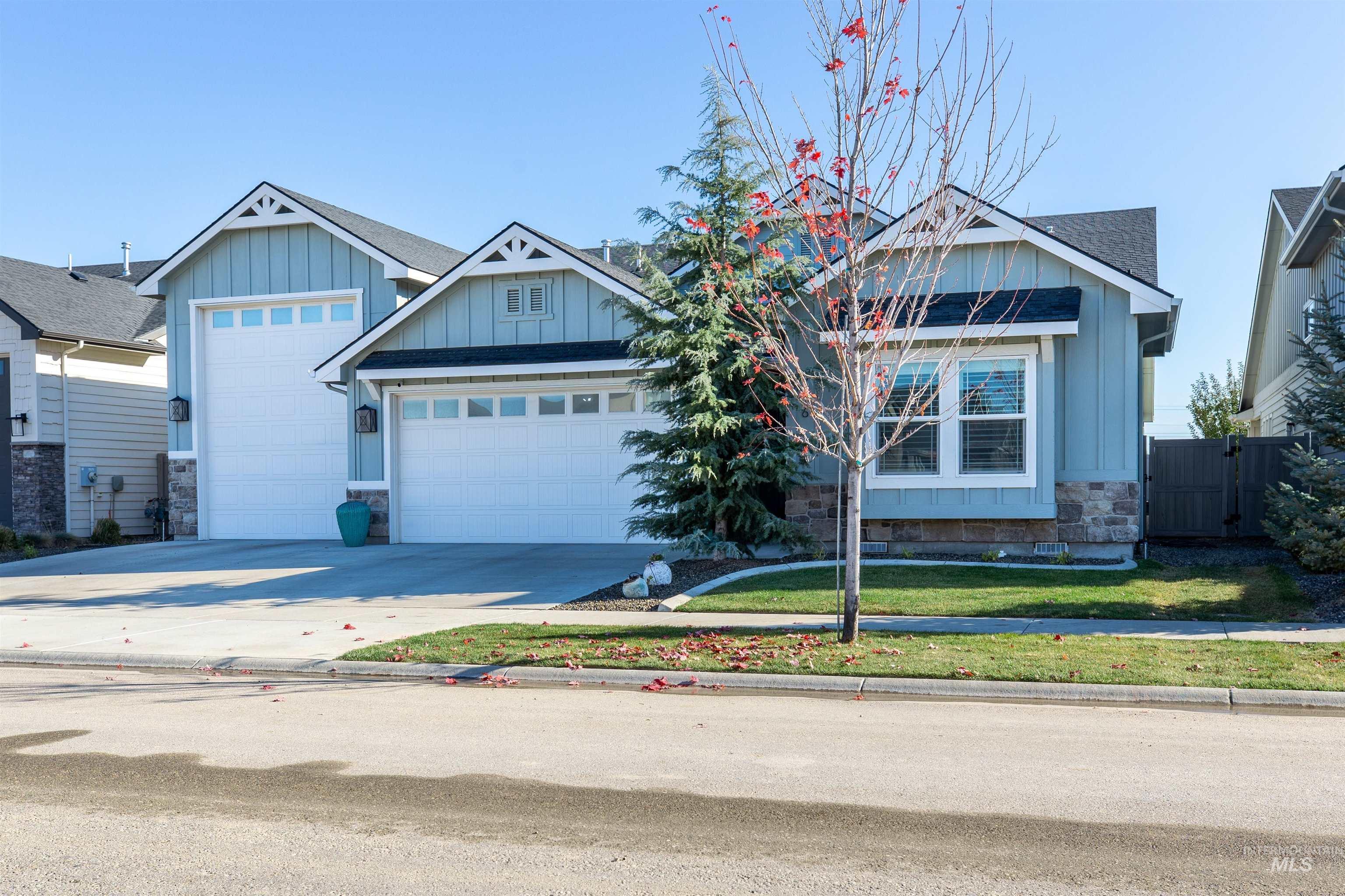 5826 S Cubola Way, Meridian, Idaho 83642, 3 Bedrooms, 2.5 Bathrooms, Residential For Sale, Price $799,900, 98966375