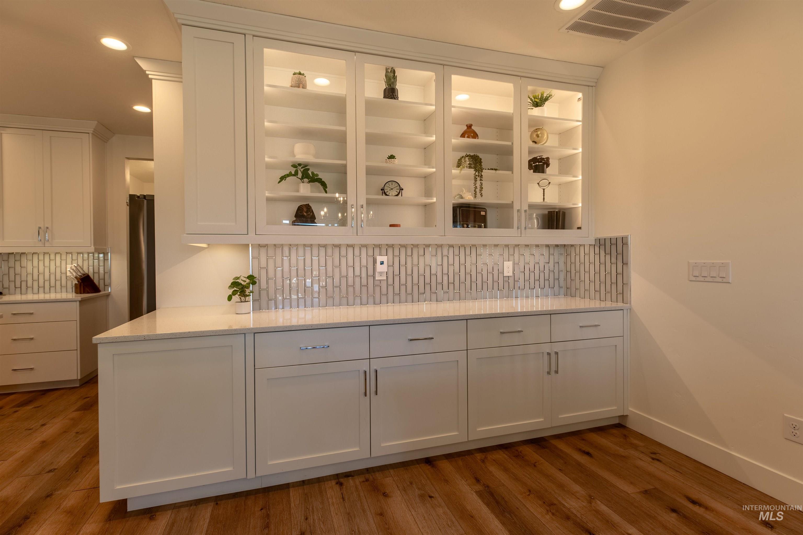 5826 S Cubola Way, Meridian, Idaho 83642, 3 Bedrooms, 2.5 Bathrooms, Residential For Sale, Price $799,900, 98966375