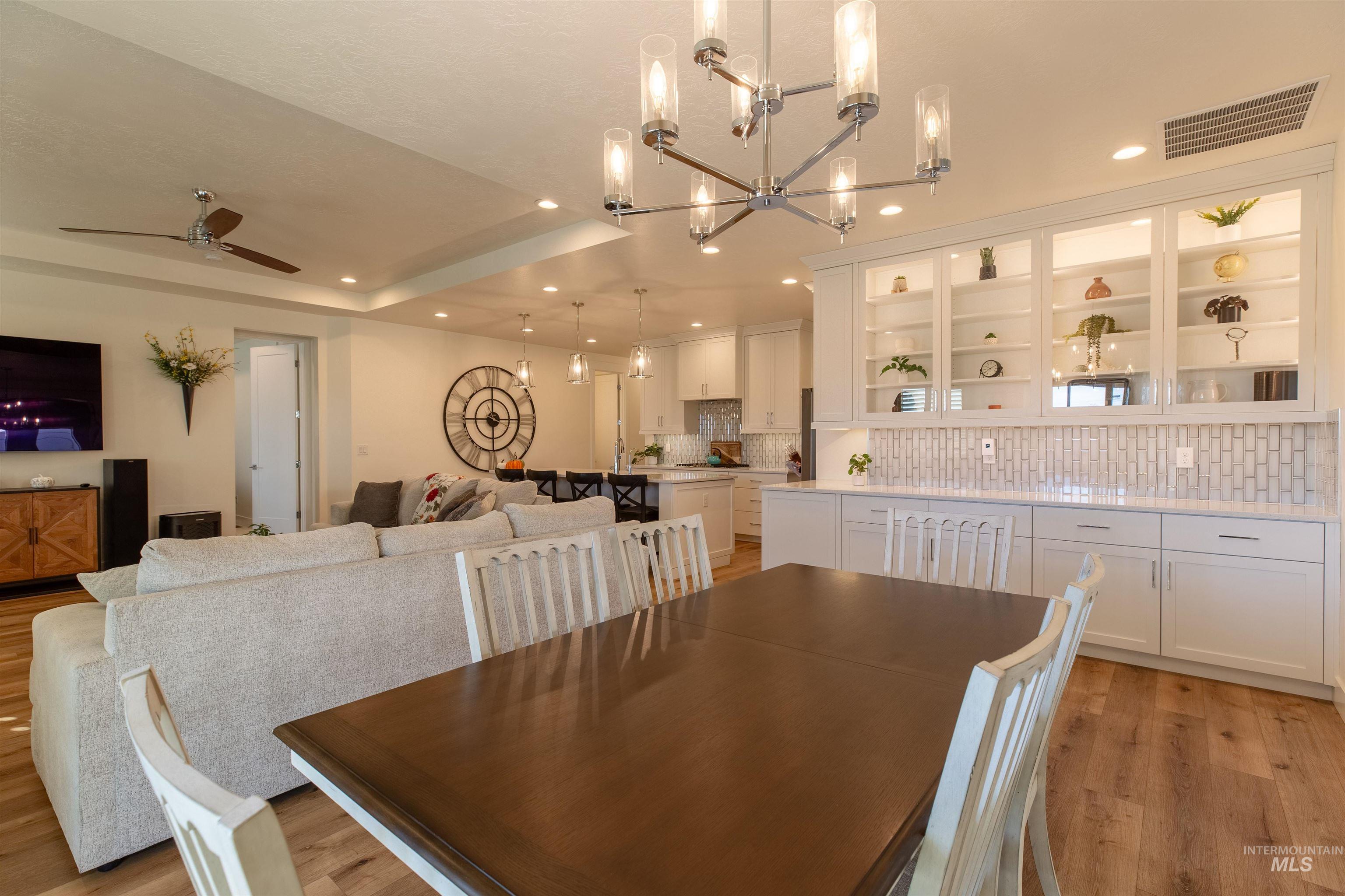 5826 S Cubola Way, Meridian, Idaho 83642, 3 Bedrooms, 2.5 Bathrooms, Residential For Sale, Price $799,900, 98966375