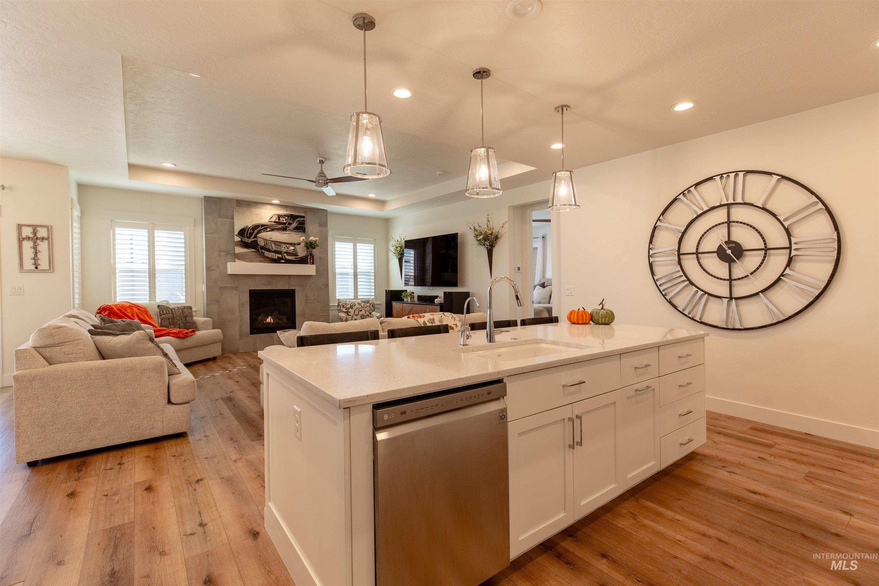 5826 S Cubola Way, Meridian, Idaho 83642, 3 Bedrooms, 2.5 Bathrooms, Residential For Sale, Price $799,900, 98966375