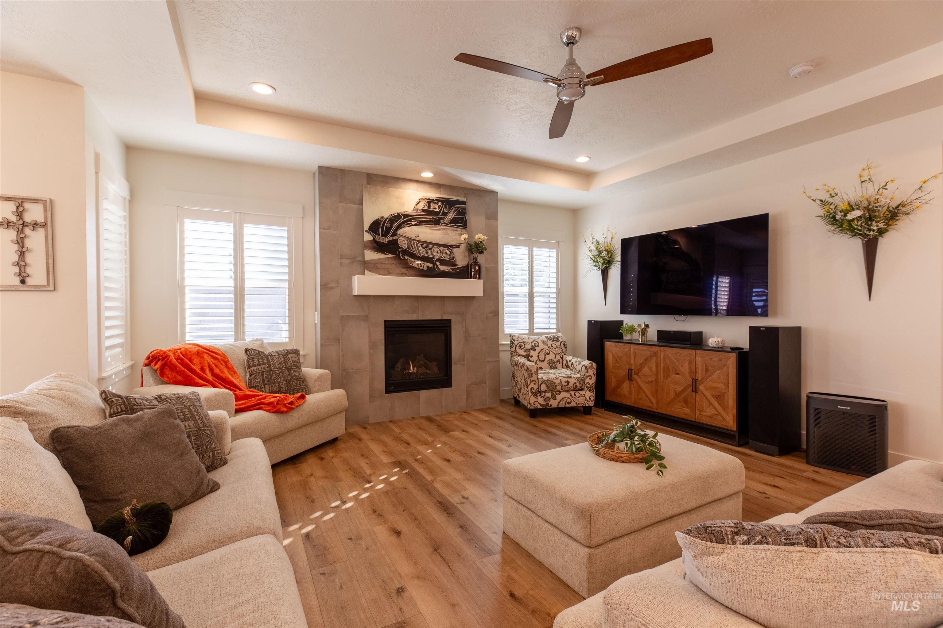 5826 S Cubola Way, Meridian, Idaho 83642, 3 Bedrooms, 2.5 Bathrooms, Residential For Sale, Price $799,900, 98966375