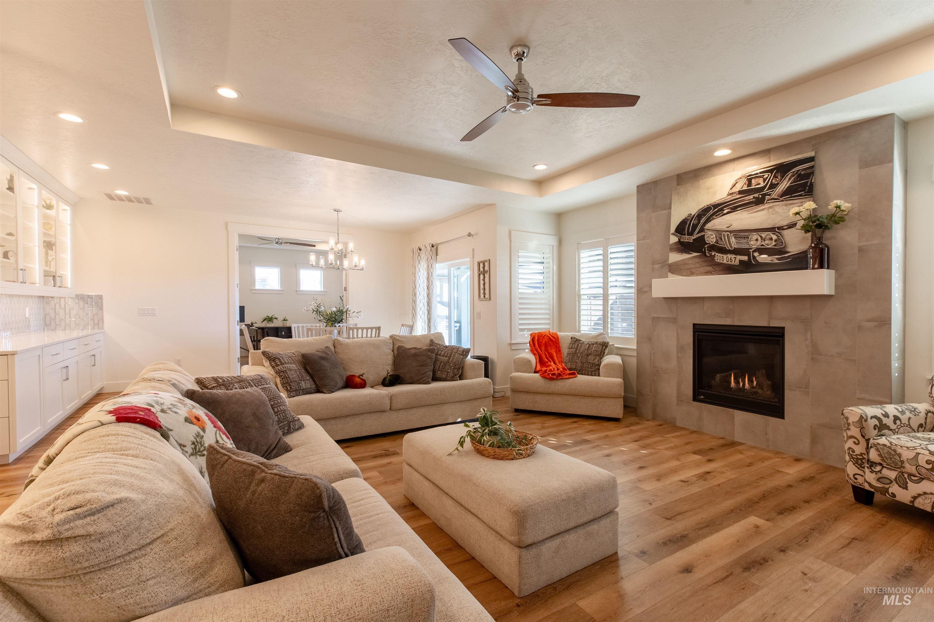 5826 S Cubola Way, Meridian, Idaho 83642, 3 Bedrooms, 2.5 Bathrooms, Residential For Sale, Price $799,900, 98966375