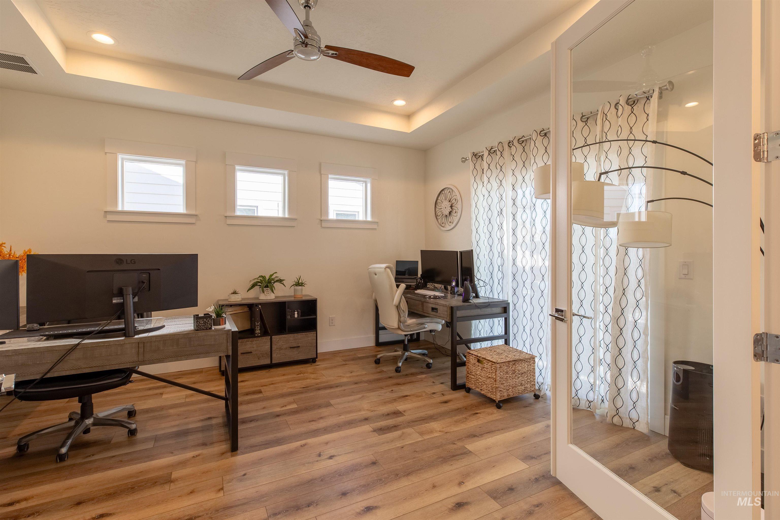 5826 S Cubola Way, Meridian, Idaho 83642, 3 Bedrooms, 2.5 Bathrooms, Residential For Sale, Price $799,900, 98966375