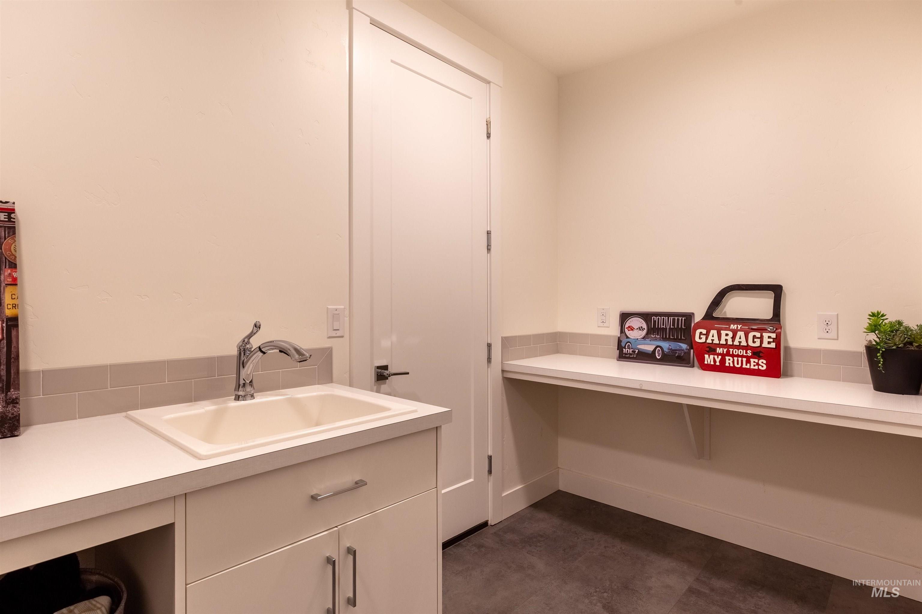 5826 S Cubola Way, Meridian, Idaho 83642, 3 Bedrooms, 2.5 Bathrooms, Residential For Sale, Price $799,900, 98966375